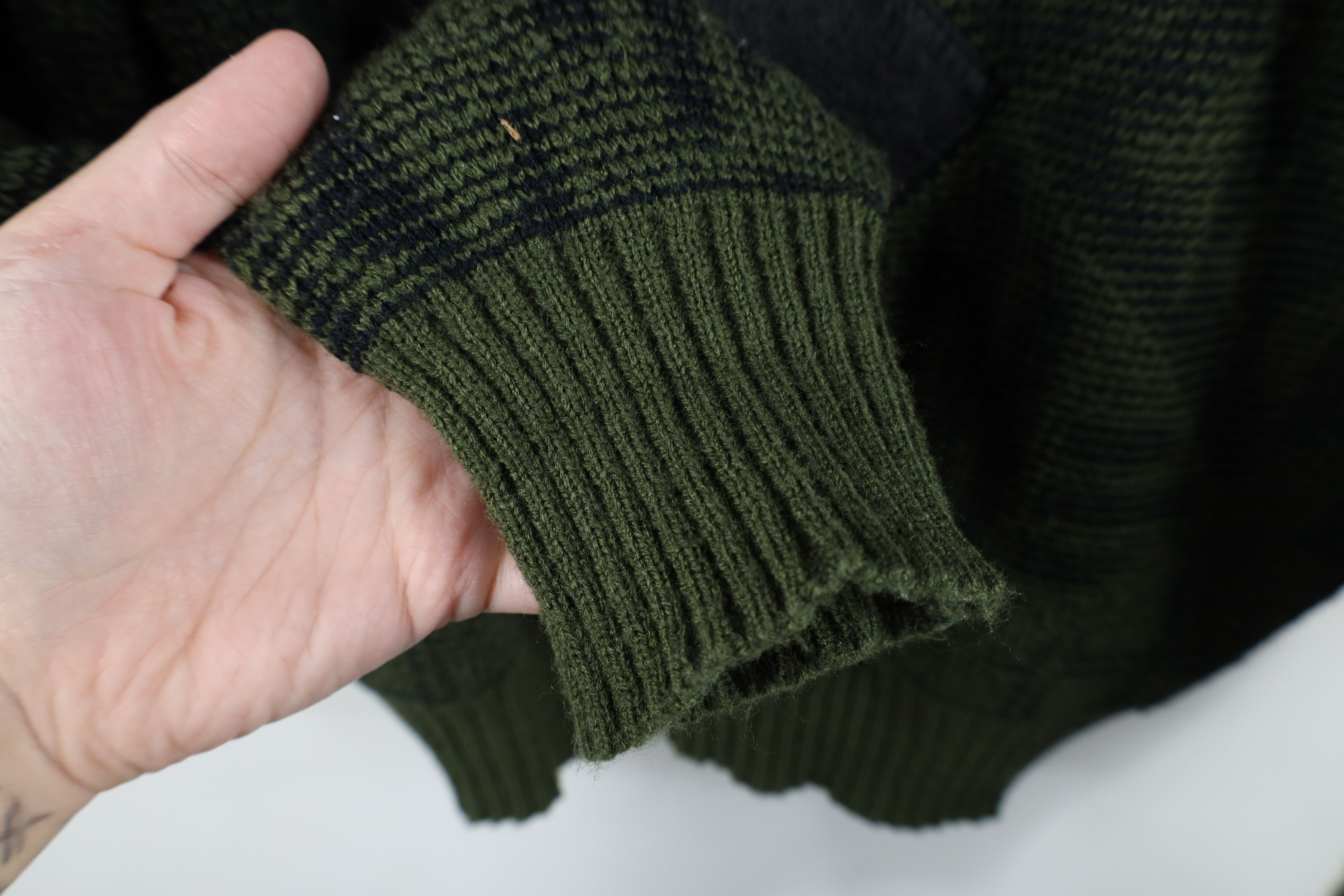 Vintage Vintage 90s Streetwear Patch Diamond Knit Sweater Green Size US M / EU 48-50 / 2 - 7 Thumbnail