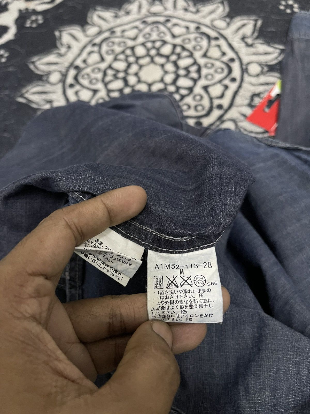 Burberry 90s BURBERRY LONDON DENIM SNAP BUTTON UP SHIRT Size US M / EU 48-50 / 2 - 18 Thumbnail