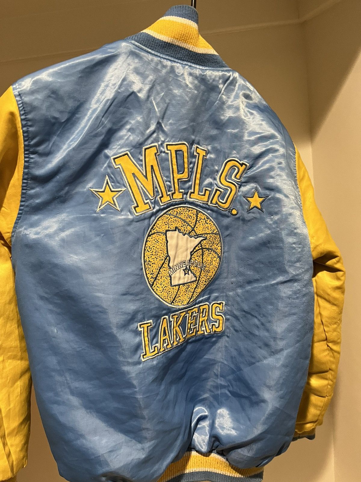 NBA × Vintage Vintage Lakers Reversible Jacket Size US S / EU 44-46 / 1 - 1 Thumbnail