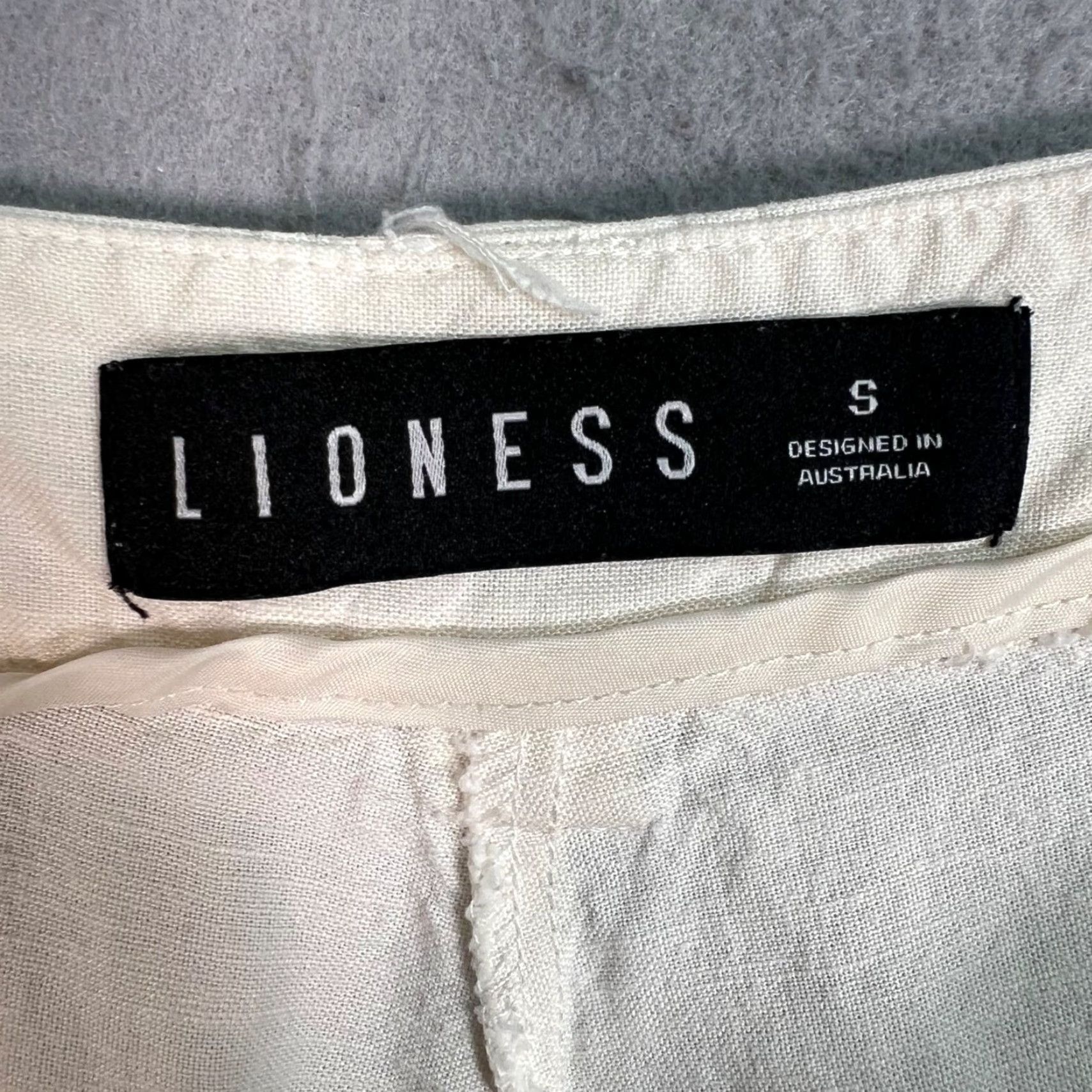 Lioness Lioness Off-White High-Waisted Pleated Wide-Leg Pants Womens Size Small Size 28" / US 6 / IT 42 - 3 Thumbnail