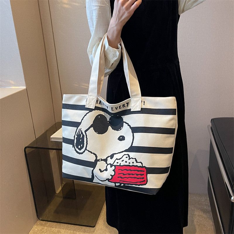 Japanese Brand Snoopy Cute Cartoon Tote Bag Size ONE SIZE - 3 Thumbnail