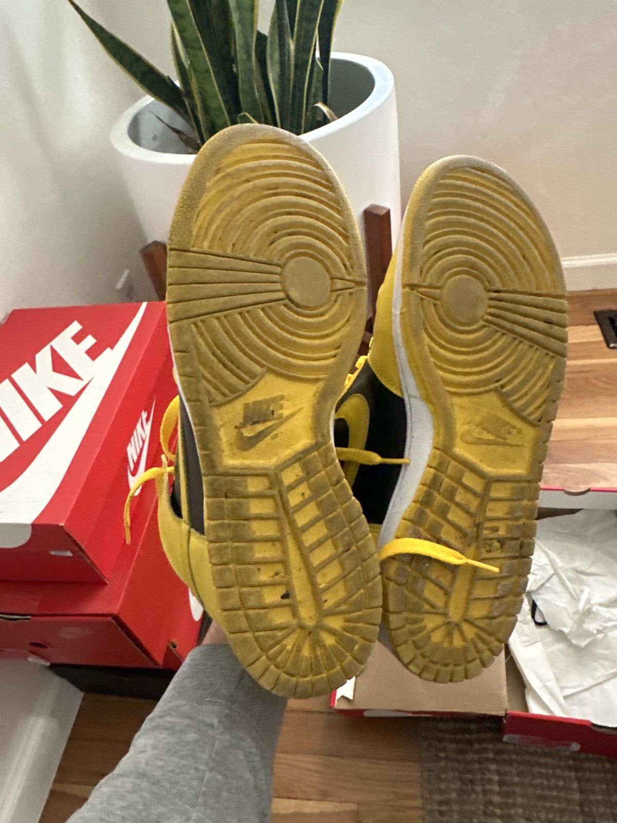 Nike Nike Dunk Hi Goldenrod varsity maize Iowa Size US 10.5 / EU 43-44 - 9 Thumbnail