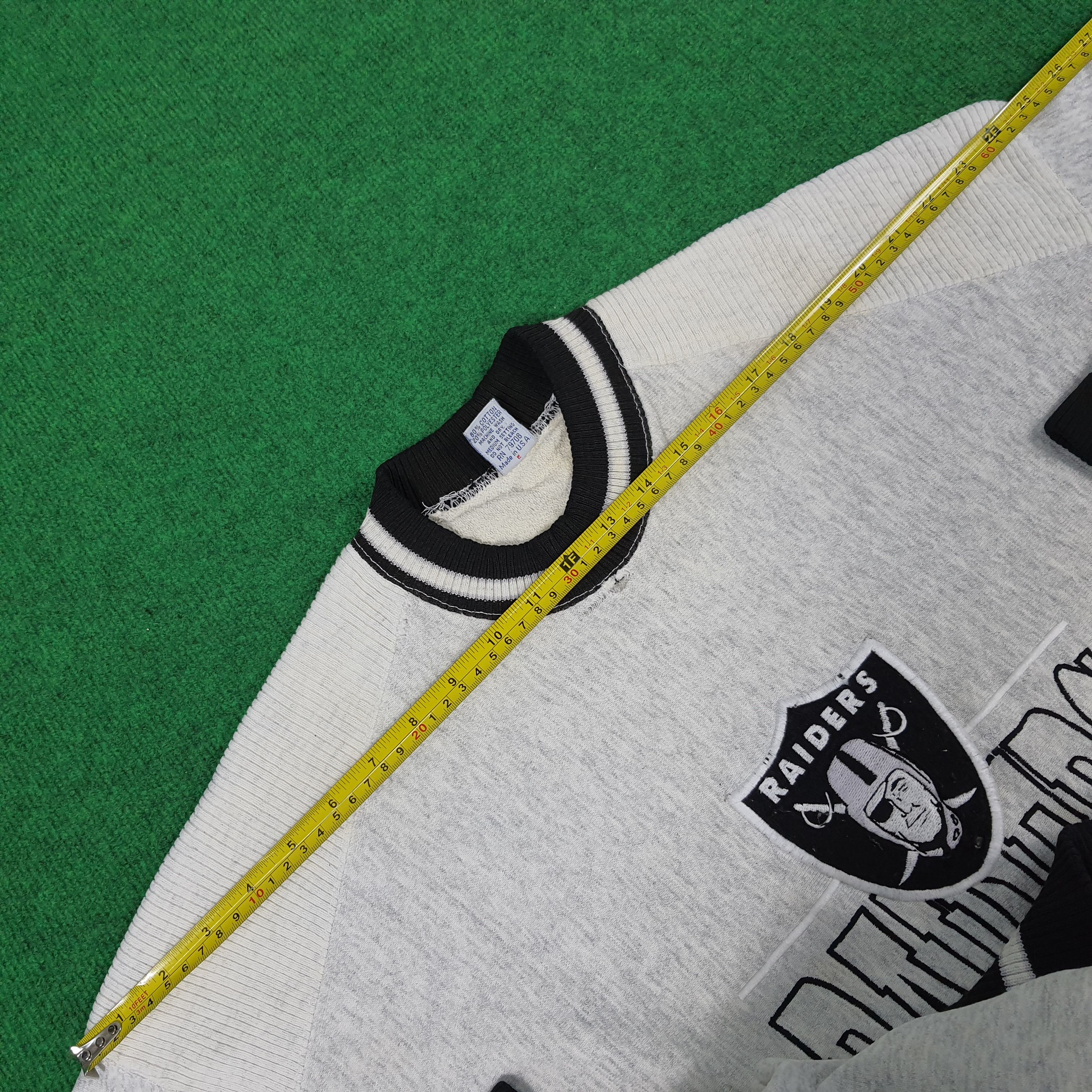 Vintage Vintage RAIDERS Los Angeles Sports Team Sweatshirt Size US M / EU 48-50 / 2 - 9 Thumbnail