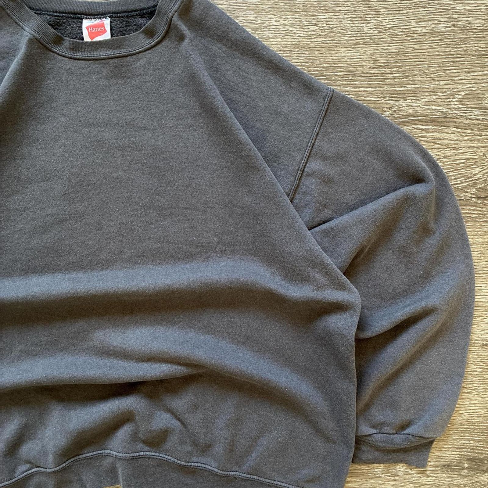Hanes × Vintage Vintage 90s Faded Hanes Sweater Size US L / EU 52-54 / 3 - 1 Thumbnail