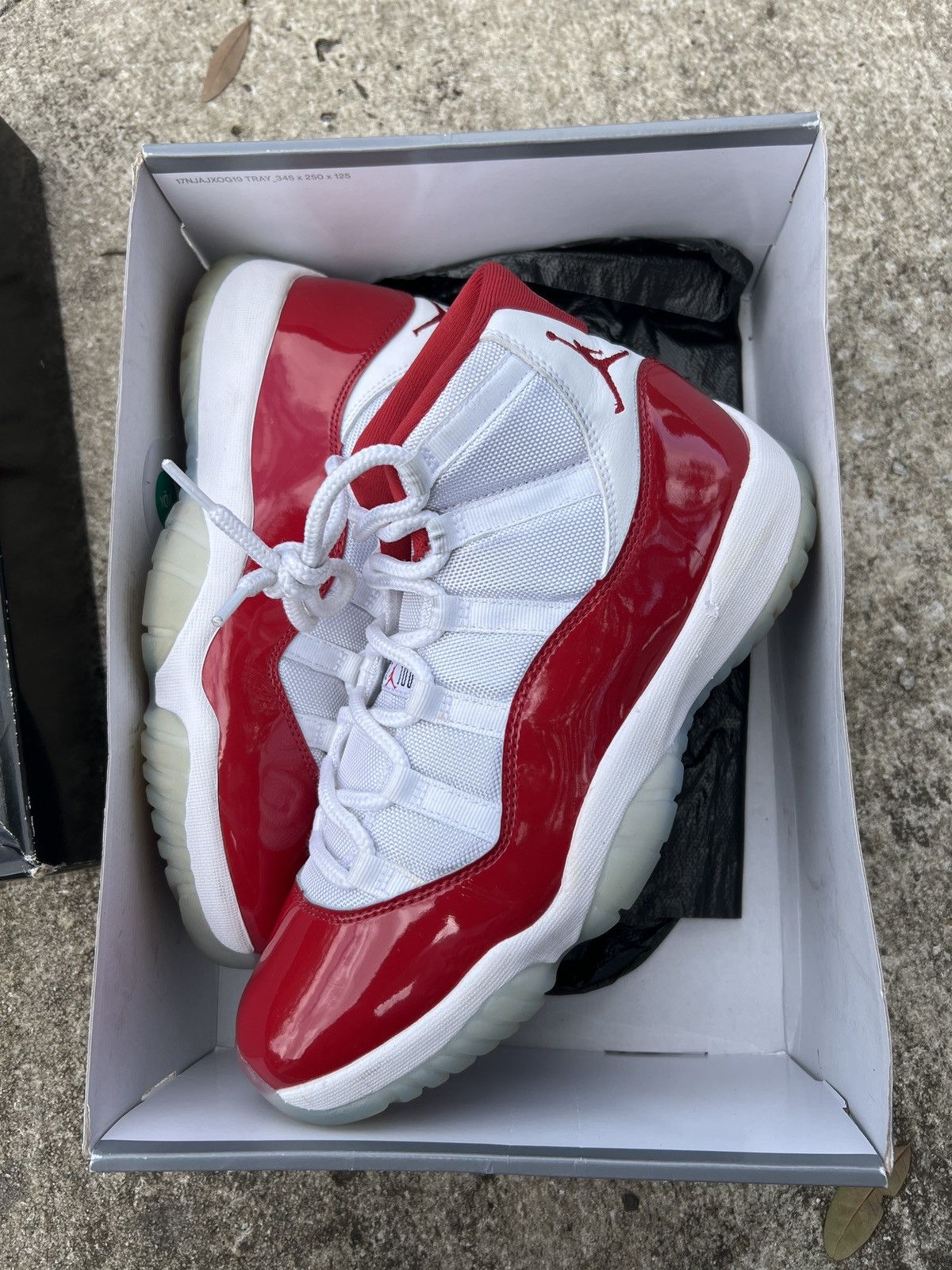 Jordan Brand × Nike Jordan Retro 11 Cherry Size US 10 / EU 43 - 1 Thumbnail