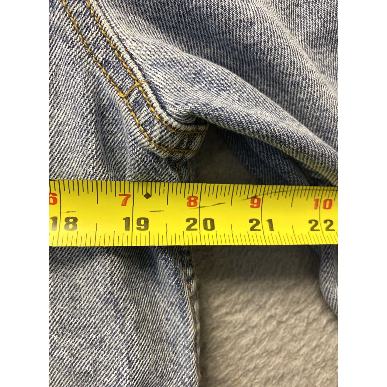 Calvin Klein VINTAGE Calvin Klein Denim Jacket Trucker Light Wash Blue Adult Medium Mens Retro Style Jean Coat Size US 31 - 7 Thumbnail