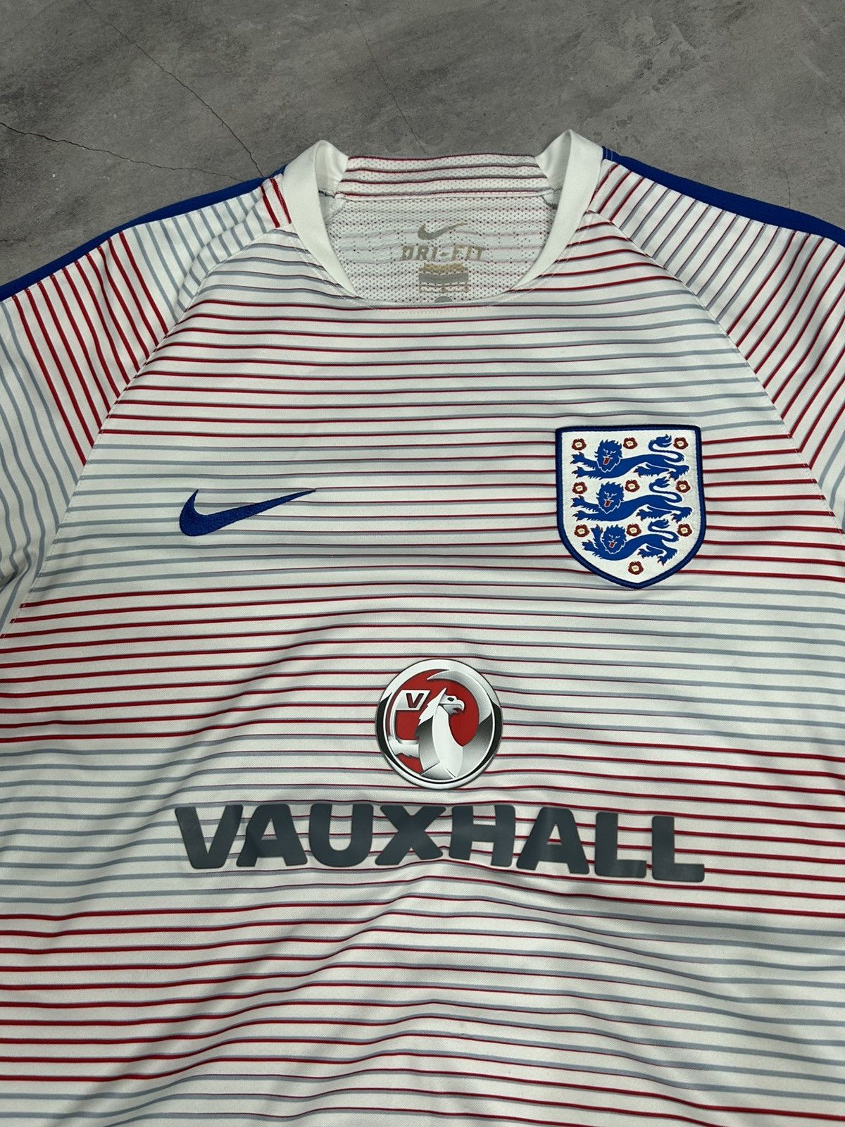 Nike ENGLAND JERSEY TRAINING SHIRT NIKE soccer jersey Size US L / EU 52-54 / 3 - 4 Thumbnail