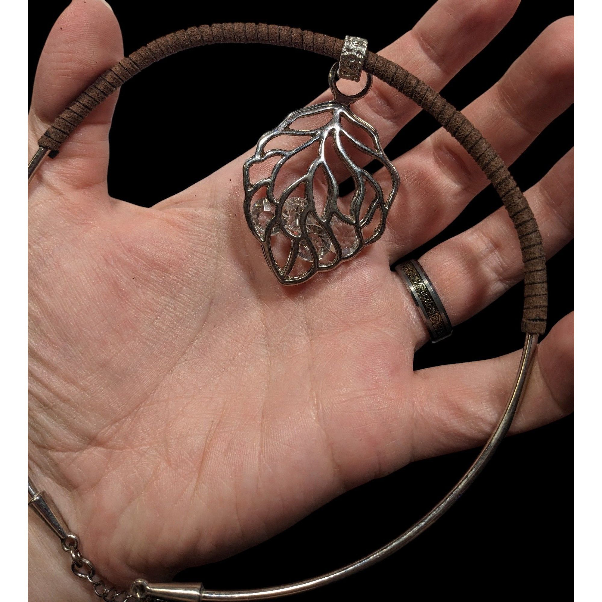 Other C1946 Caged Crystal Pendant Collar Necklace With Silver Tone Size ONE SIZE - 5 Thumbnail