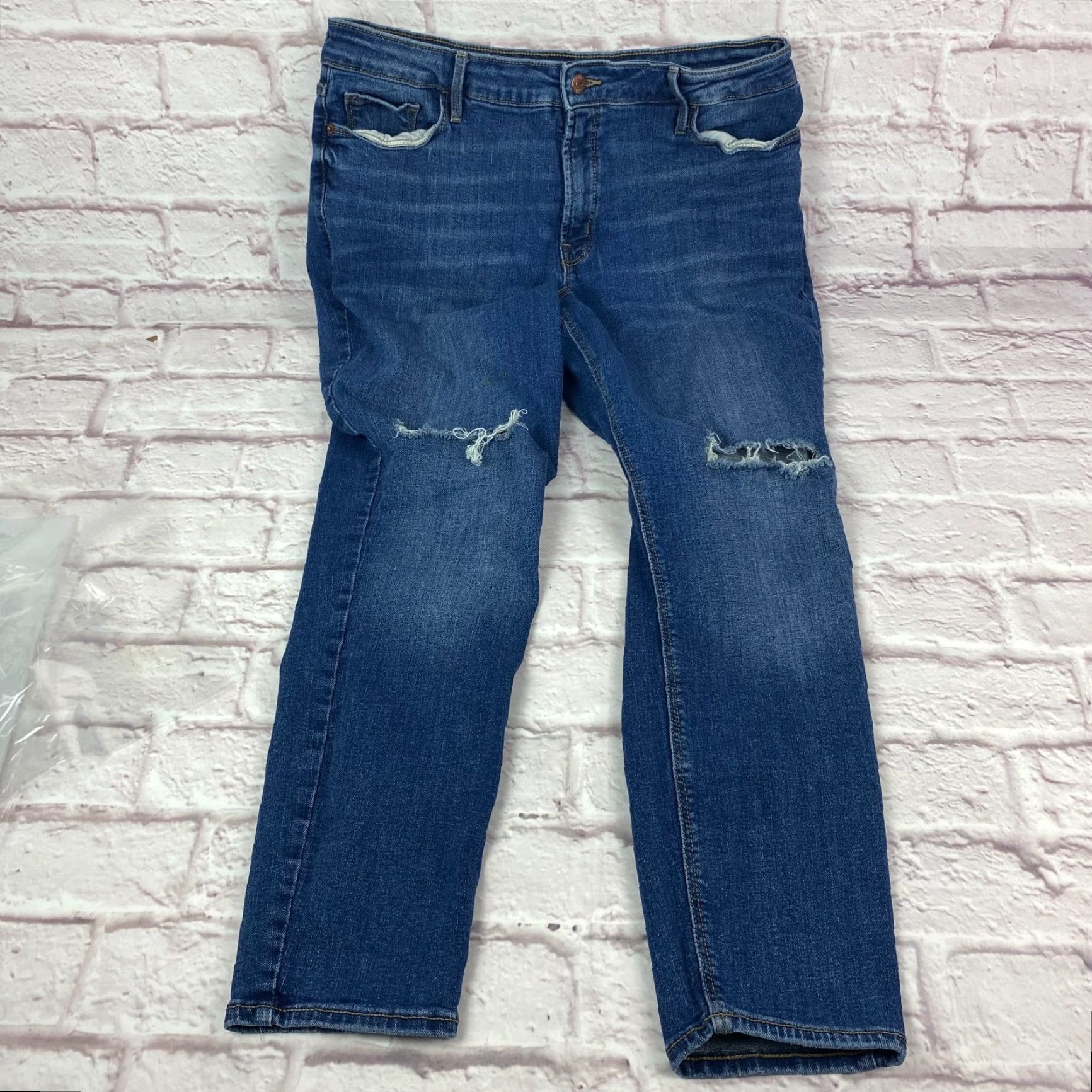 Old Navy Old Navy Womens High Rise Super Skinny Rockstar Jeans 14 Regular Blue Distressed Denim Slim Jeans Womens 14 Regular Blue Distressed Size 36" / US 14 / IT 50 - 2 Thumbnail