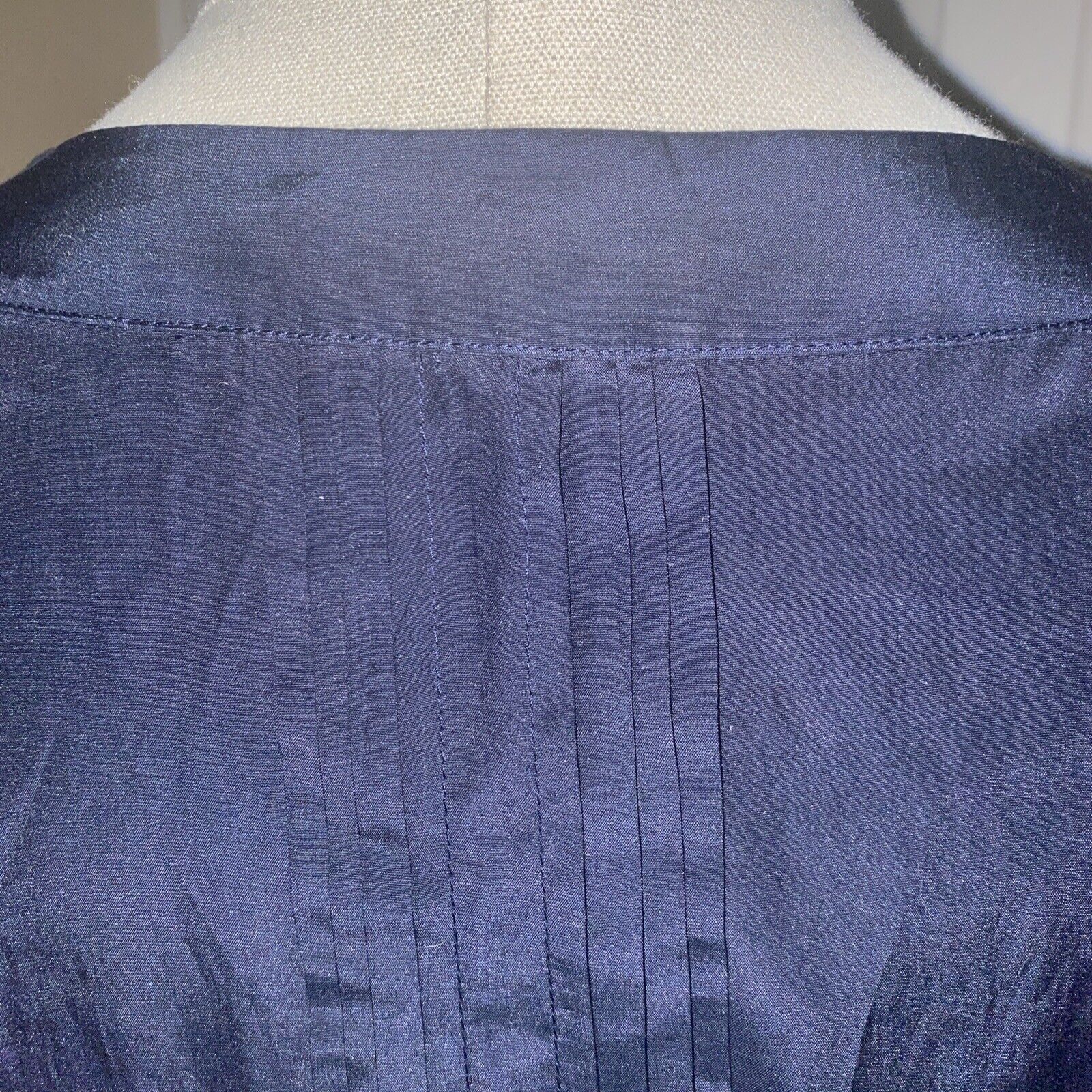 Banana Republic Banana Republic Womens Blouse Medium Navy Silk Blend Size M / US 6-8 / IT 42-44 - 7 Thumbnail