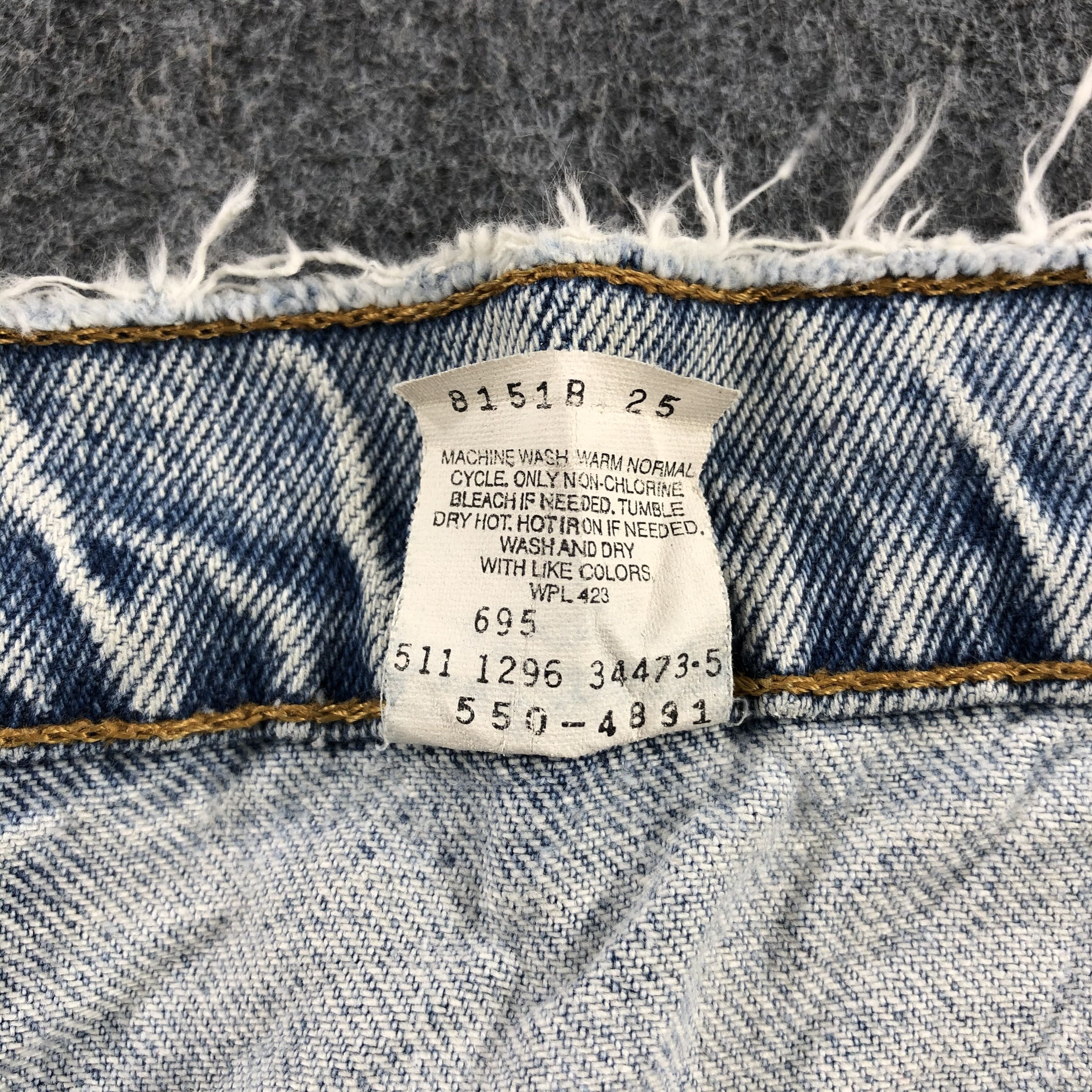 Levi's Vintage 90s Light Wash Levis 550 Jeans-J2188 Size US 33 - 15 Thumbnail