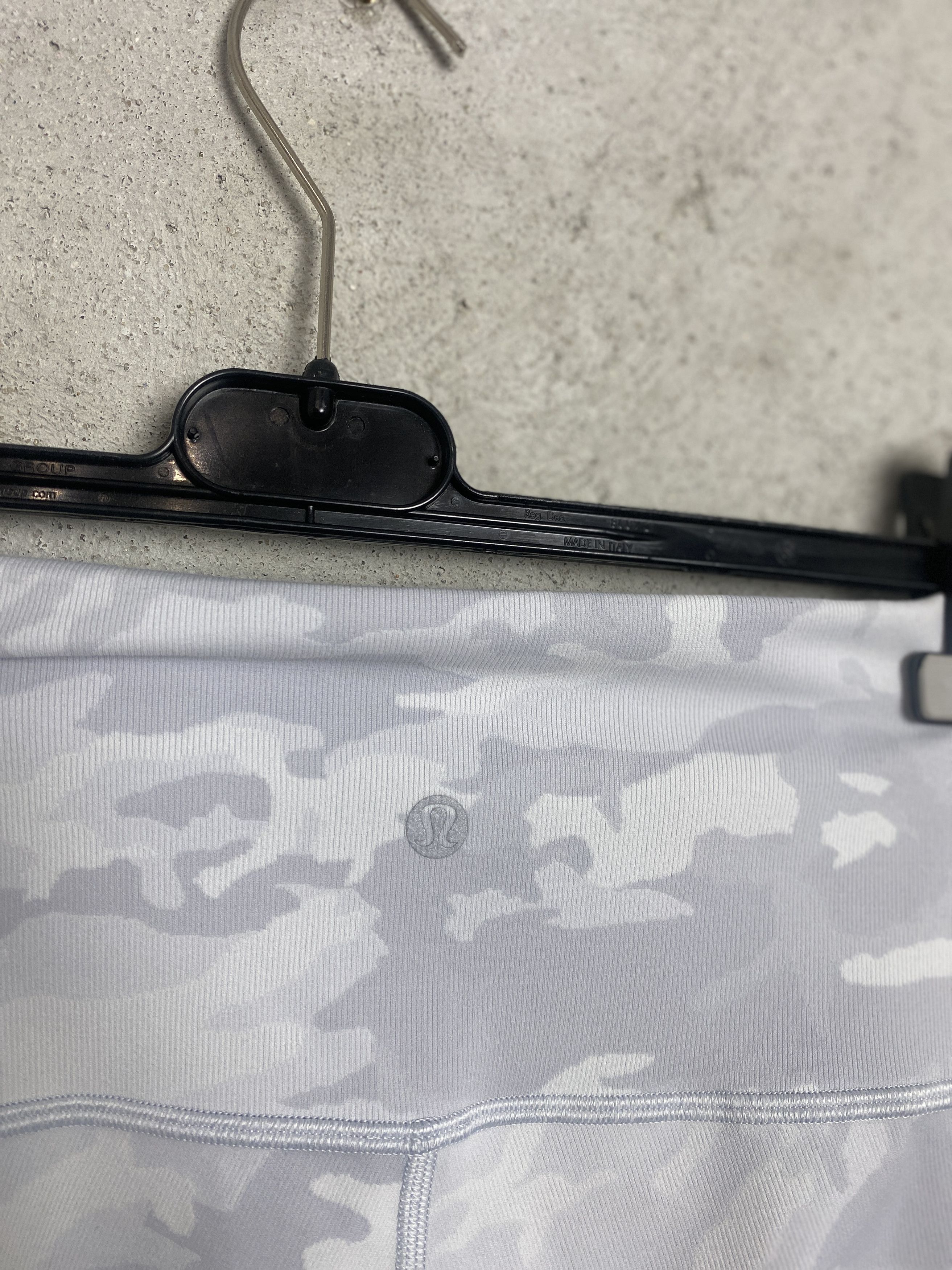Lululemon Lululemon camo moro leggings sport yoga gym pilates Size 27" / US 4 / IT 40 - 4 Thumbnail