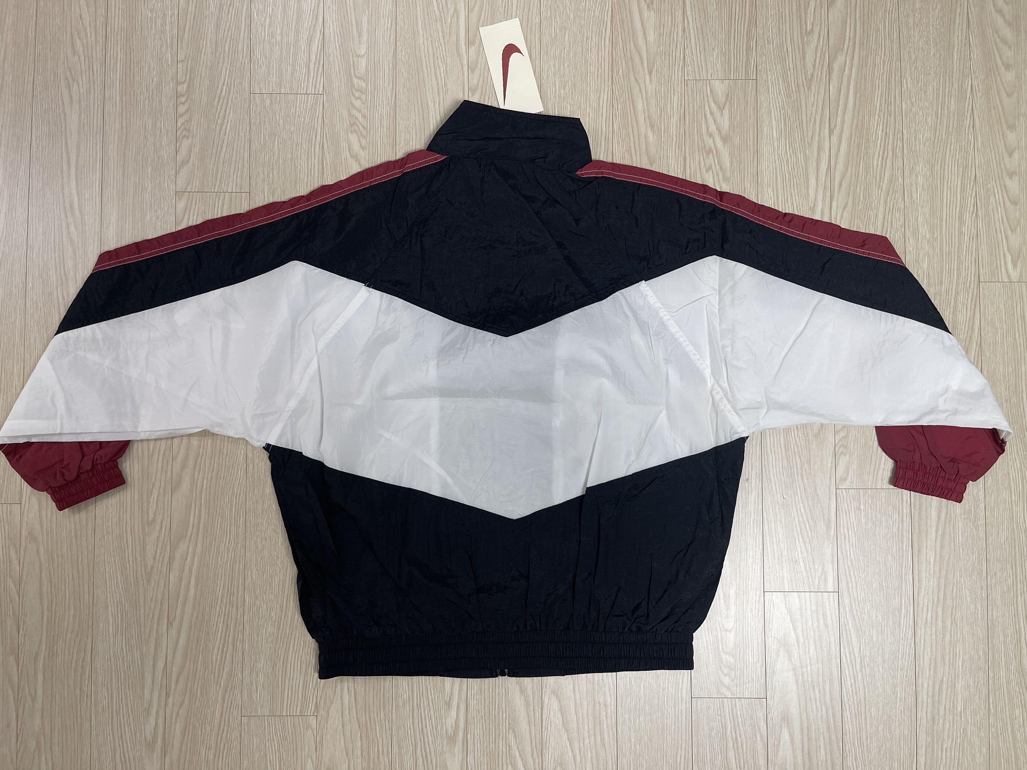 Nike Nike Red Tag 90’s Vintage Nylon Jacket M Size US M / EU 48-50 / 2 - 5 Thumbnail