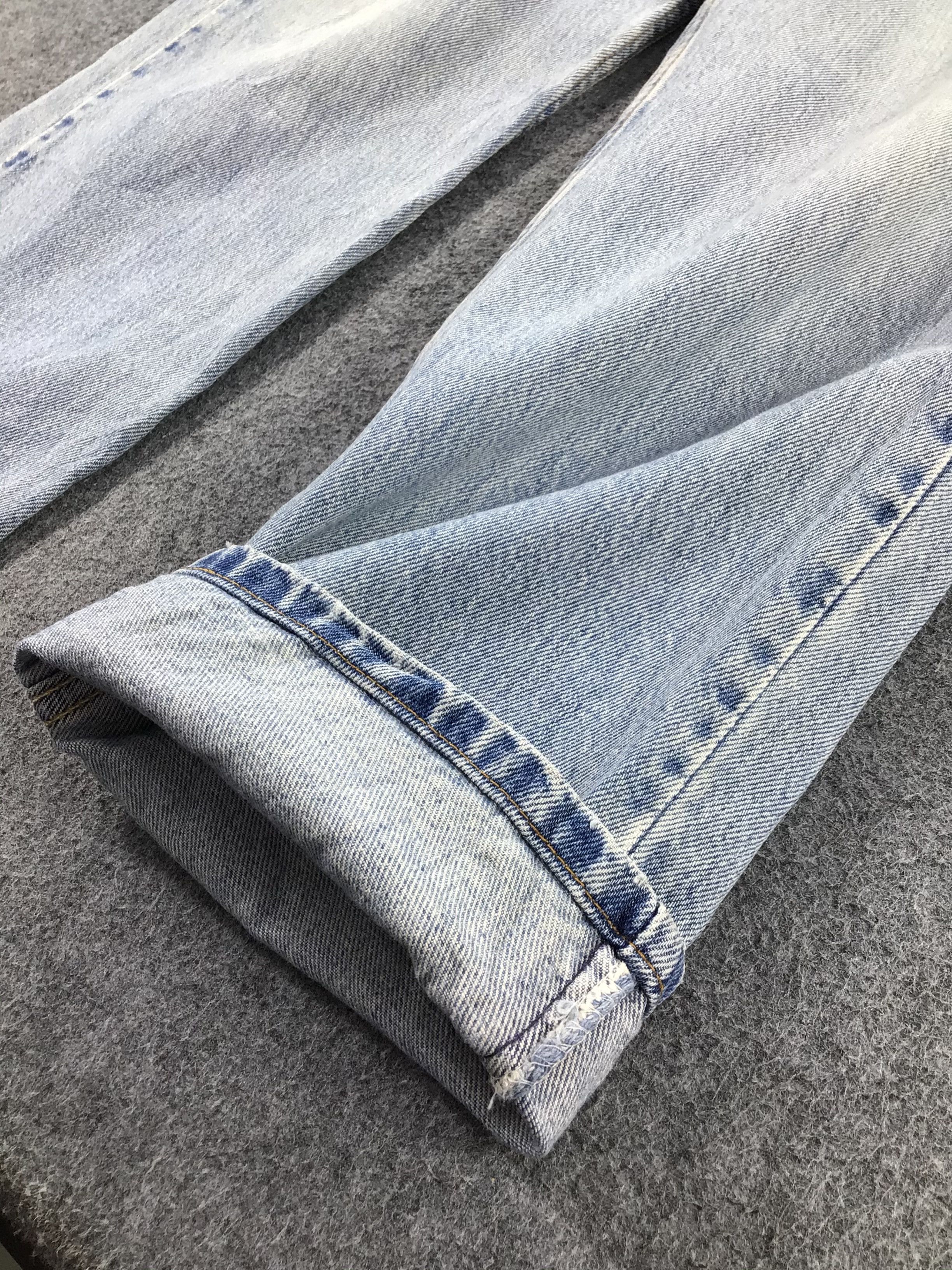 Levi's Vintage Levis 550 Jeans Medium Wash Denim KJ297 Size US 31 - 7 Thumbnail