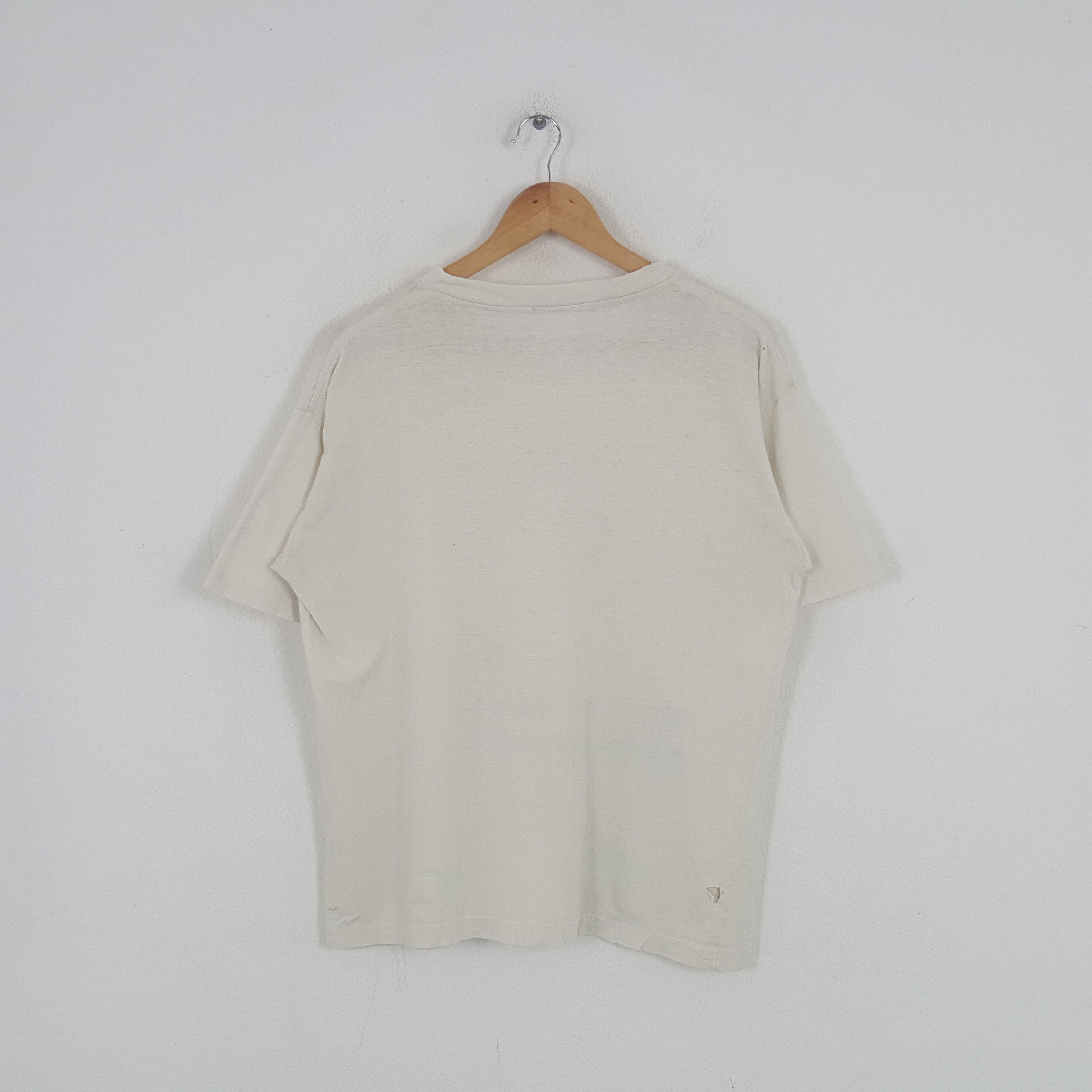 Pro Player × Vintage Vintage Raul Gonzalez Real Madrid Soccer Player Tshirt Size US L / EU 52-54 / 3 - 4 Thumbnail