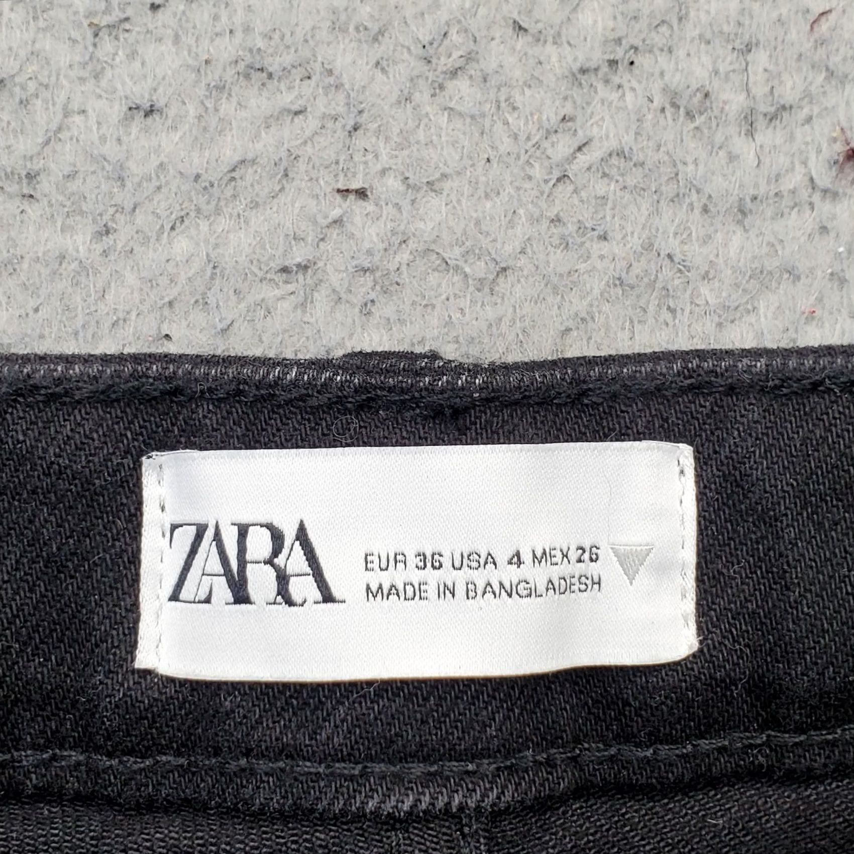 Zara Zara Womens Jeans 4 Black Denim Stretch Straight Leg 31" Inseam Dark Wash 5-Pocket Regular Size 4 Womens Size: 4 Black Jeans Size 27" / US 4 / IT 40 - 7 Thumbnail