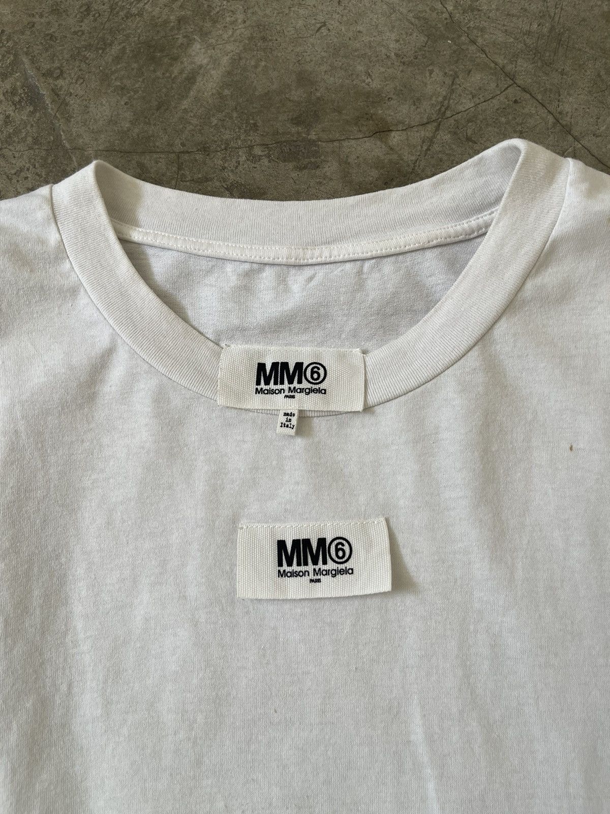 Maison Margiela MM6 Maison Margiela Cropped Logo Tag Tee Size US S / EU 44-46 / 1 - 1 Thumbnail