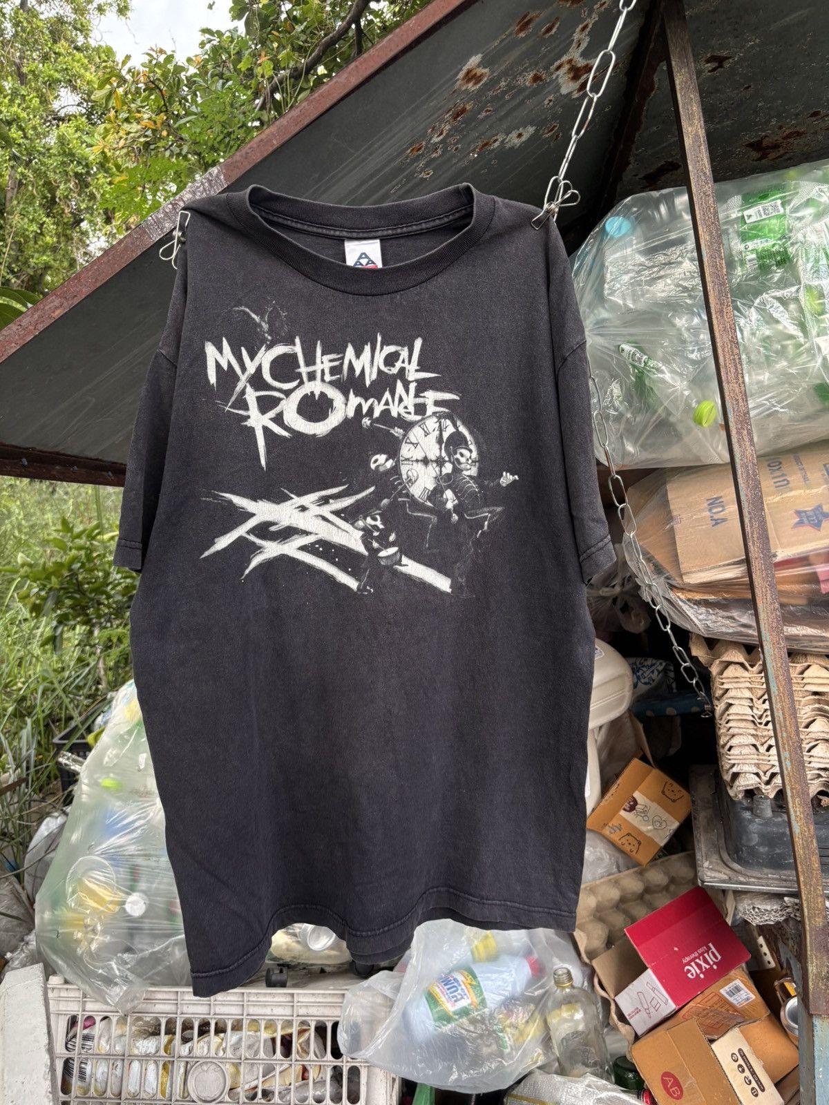 Vintage Vintage My Chemical Romance “Black parade” early 00’s tee Size US L / EU 52-54 / 3 - 1 Thumbnail