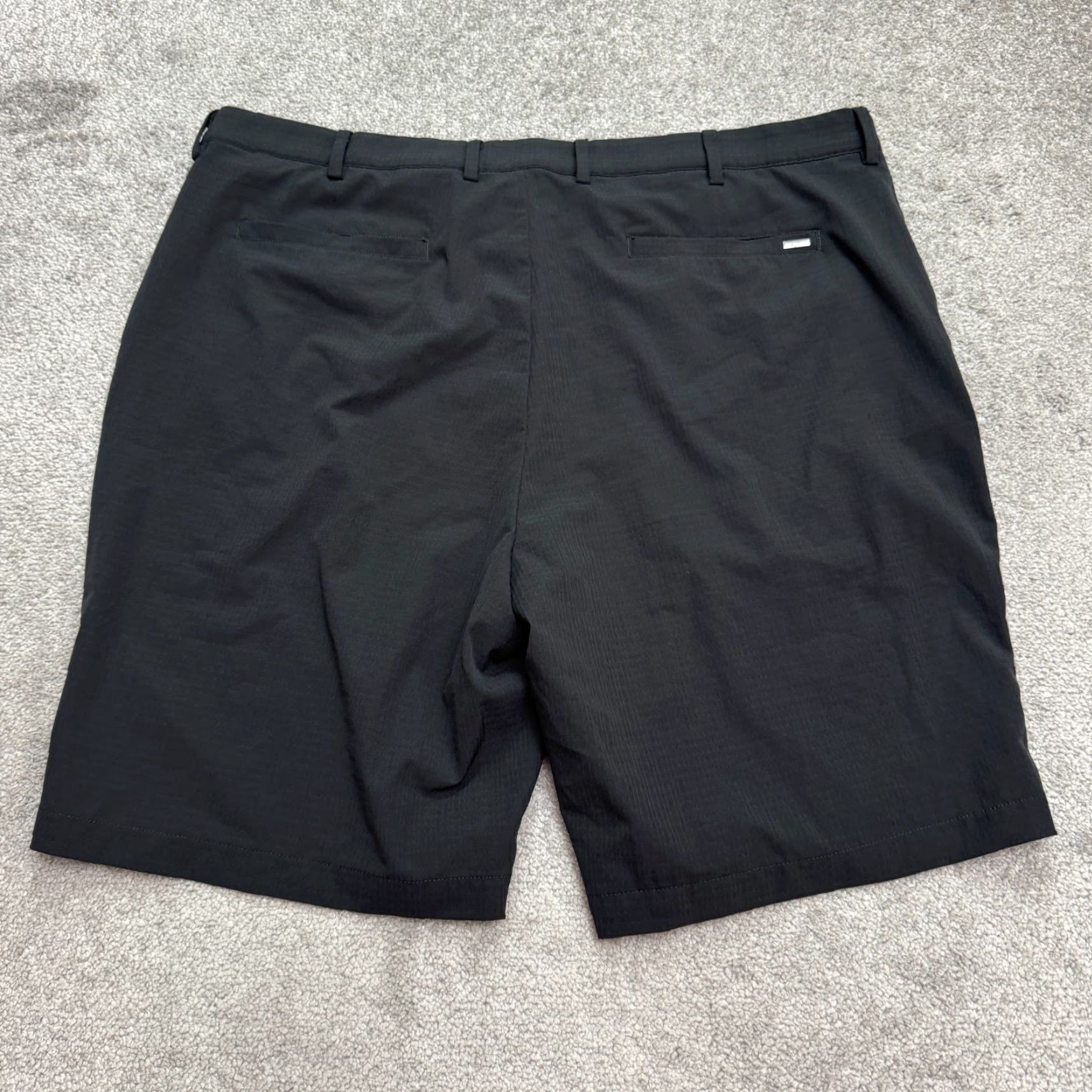 Vintage Greg Norman Shorts Mens 40 Black Golf Stretch Outdoor Casual Preppy Performance Mens Size US 40 / EU 56 - 2 Thumbnail
