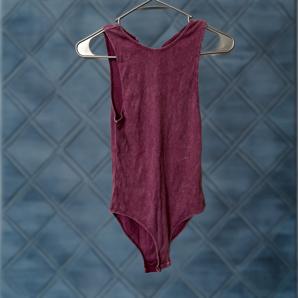 Free People Free People Bodysuit Purple Size Small Stretch Crew Neck Snap Closure Women Size S / US 4 / IT 40 - 1 Thumbnail