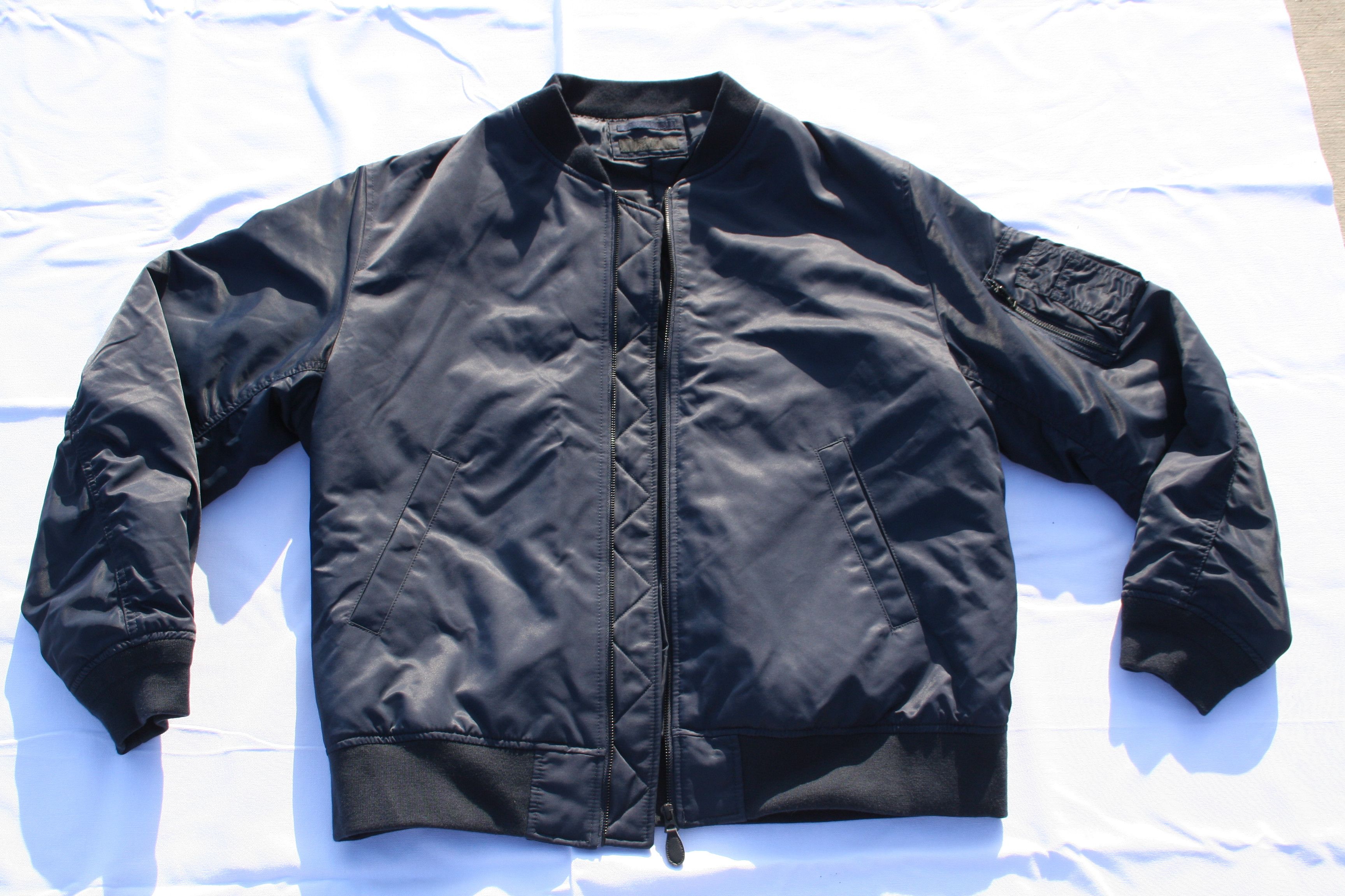 Uniqlo Uniqlo Bomber Jacket sz XL Size US XL / EU 56 / 4 - 3 Thumbnail