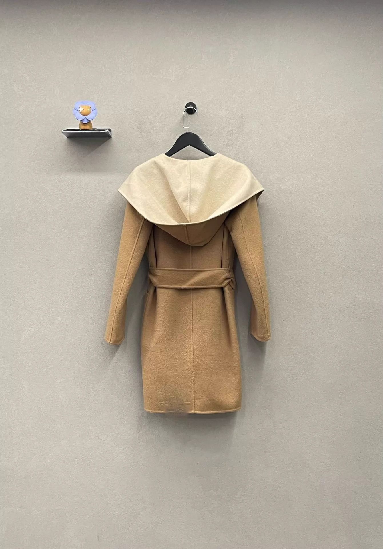 Max Mara Max Mara Classic Wool Double-Faced Camel Colorblock Coat 34 Size XS / US 0-2 / IT 36-38 - 2 Thumbnail