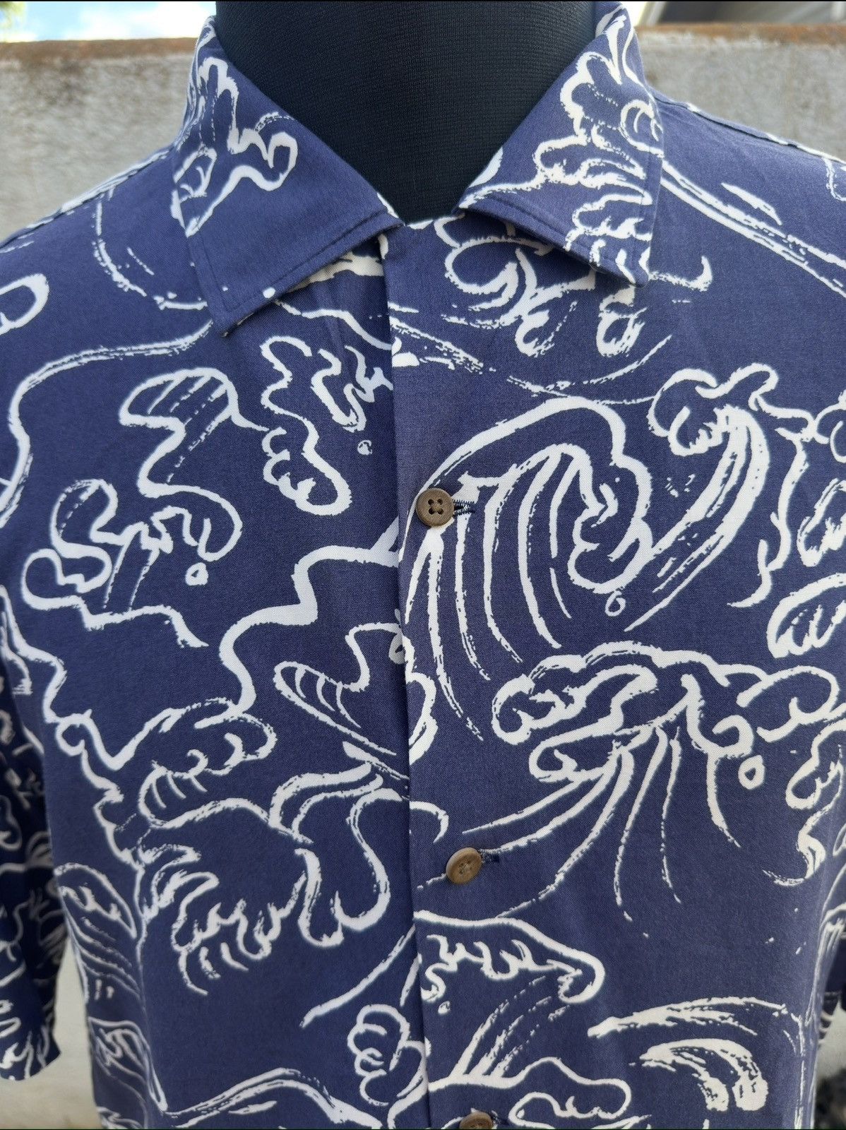 Uniqlo PreOwned Uniqlo Blue/White Wave Design Full Button Men's M Size US M / EU 48-50 / 2 - 3 Thumbnail