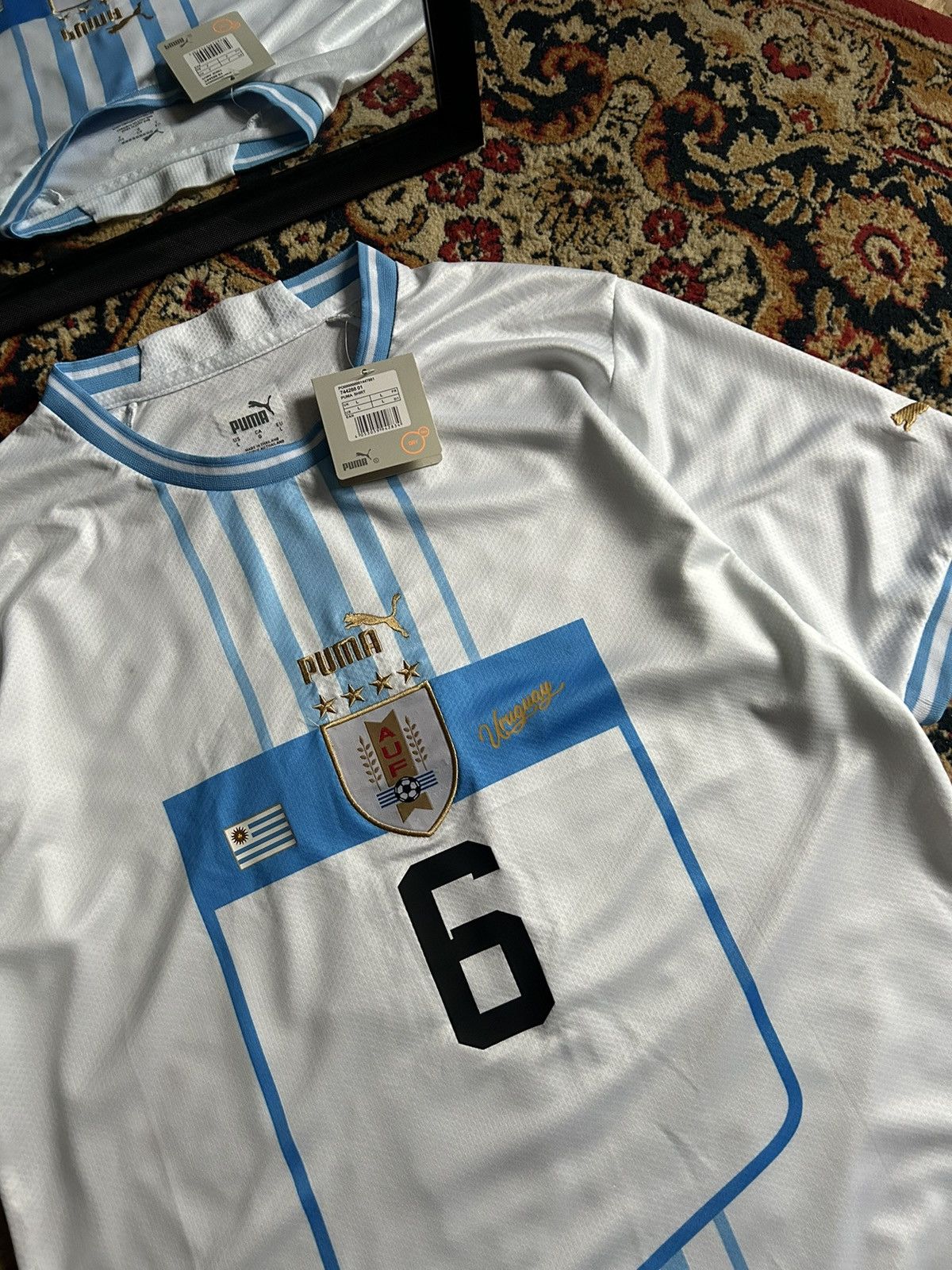 Puma Bentancur Uruguay nomer 6 Puma Away 2022-23 soccer jersey Size US L / EU 52-54 / 3 - 3 Thumbnail