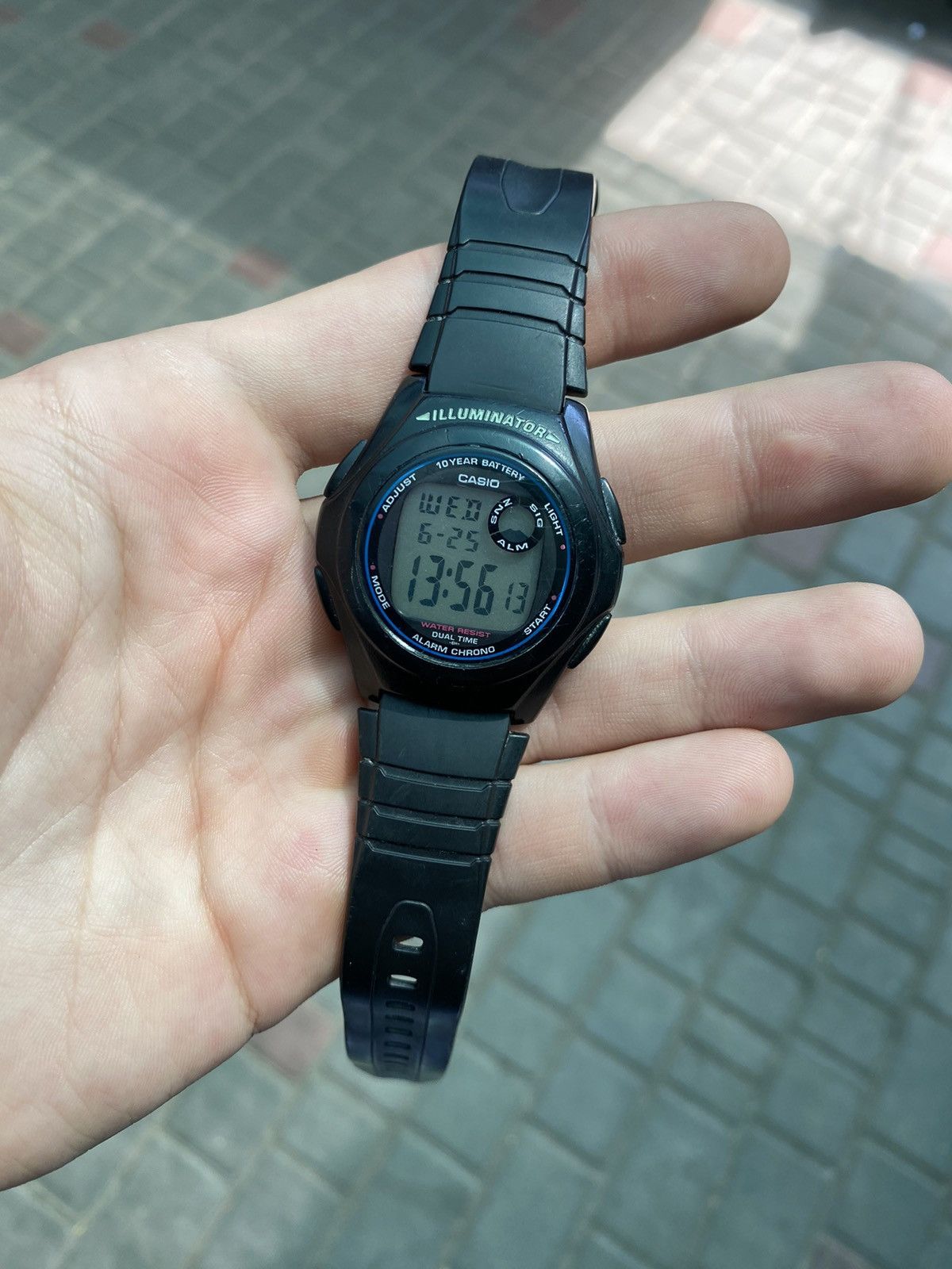 Casio Sport Watch Casio F-200 with Light, Excellent Condition Size ONE SIZE - 6 Thumbnail