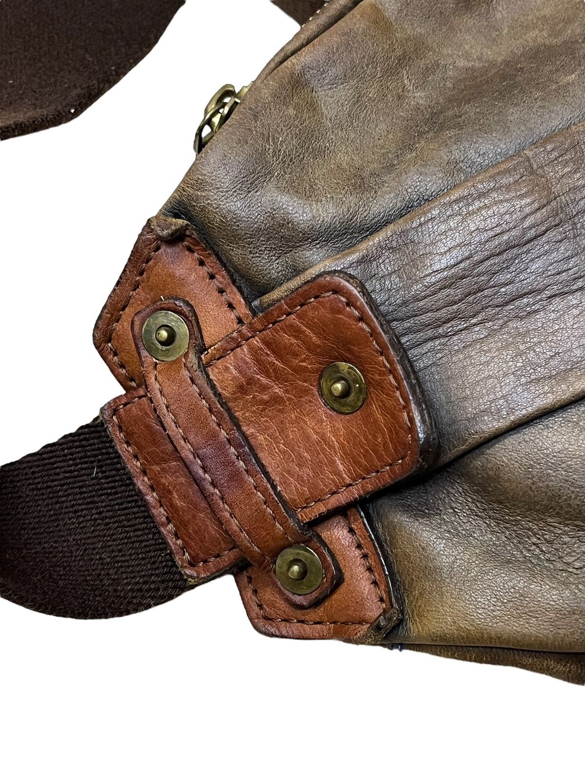 Genuine Leather VINTAGE CREED JAPAN PATINA LEATHER CHEST BAG Size ONE SIZE - 6 Thumbnail