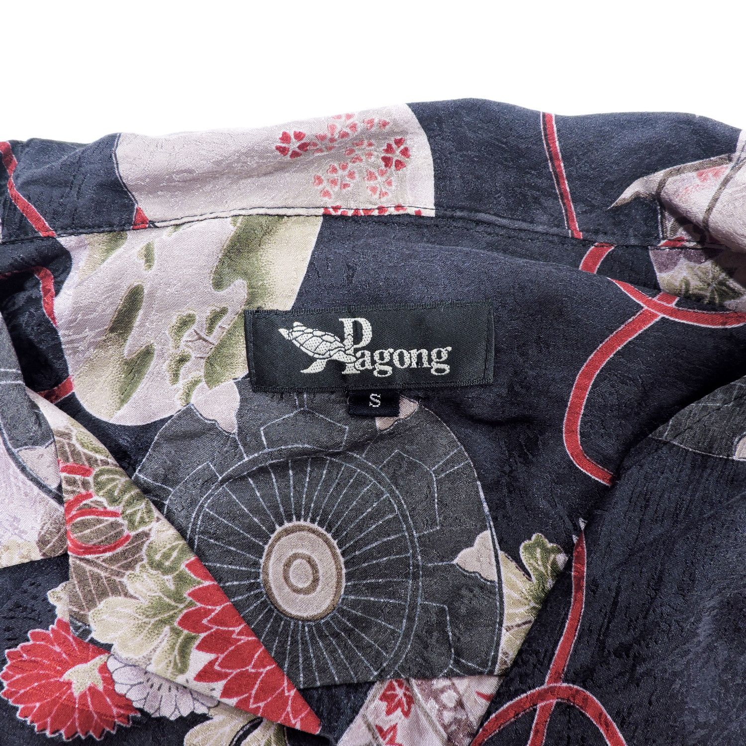 Japanese Brand PAGONG JAPAN ALOHA HAWAIIAN FLORAL PRINT SHIRT Size US S / EU 44-46 / 1 - 3 Thumbnail
