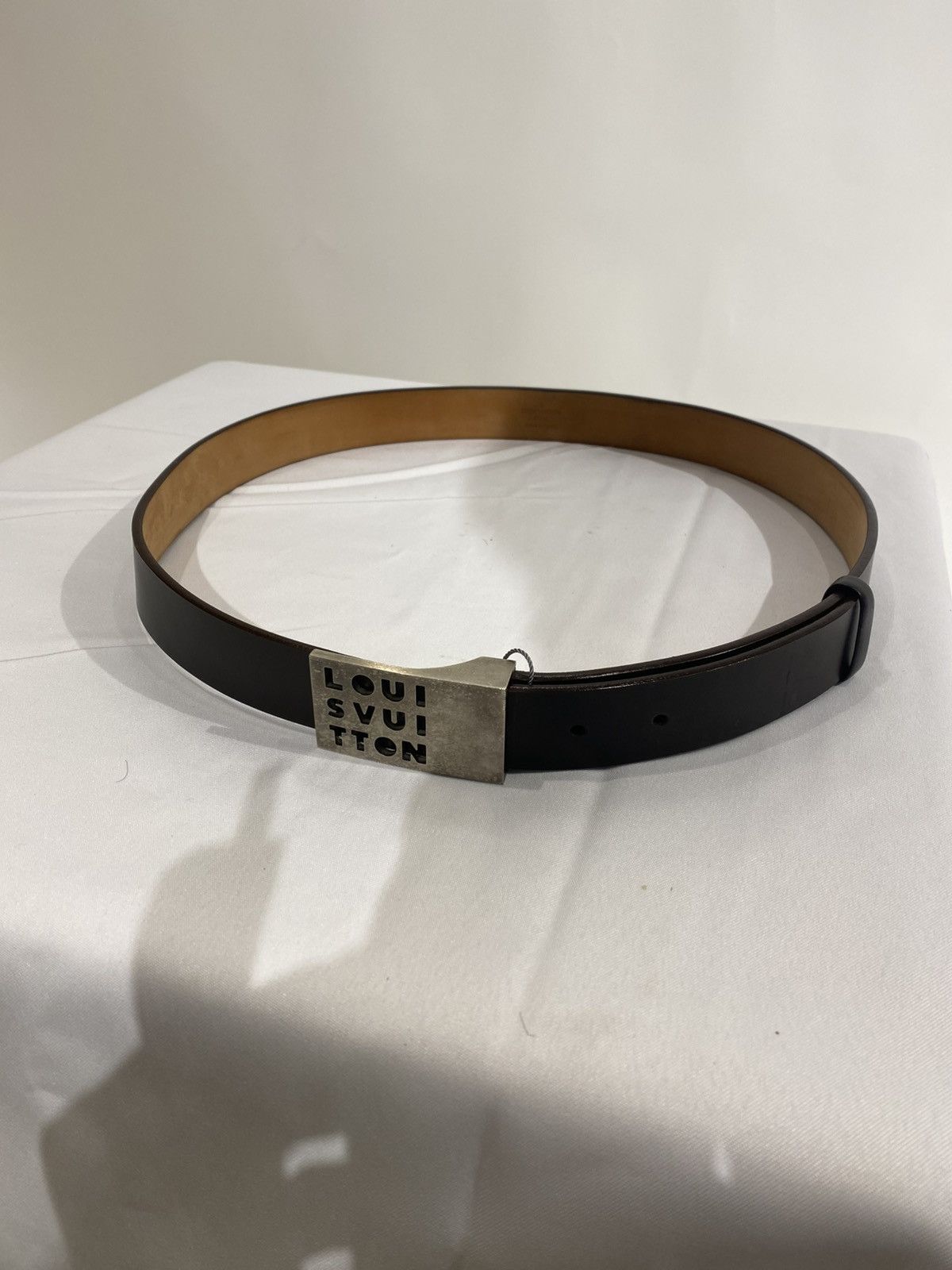 Louis Vuitton LOUIS VUITTON LOGO BUCKLED BELT Size 36 - 3 Thumbnail
