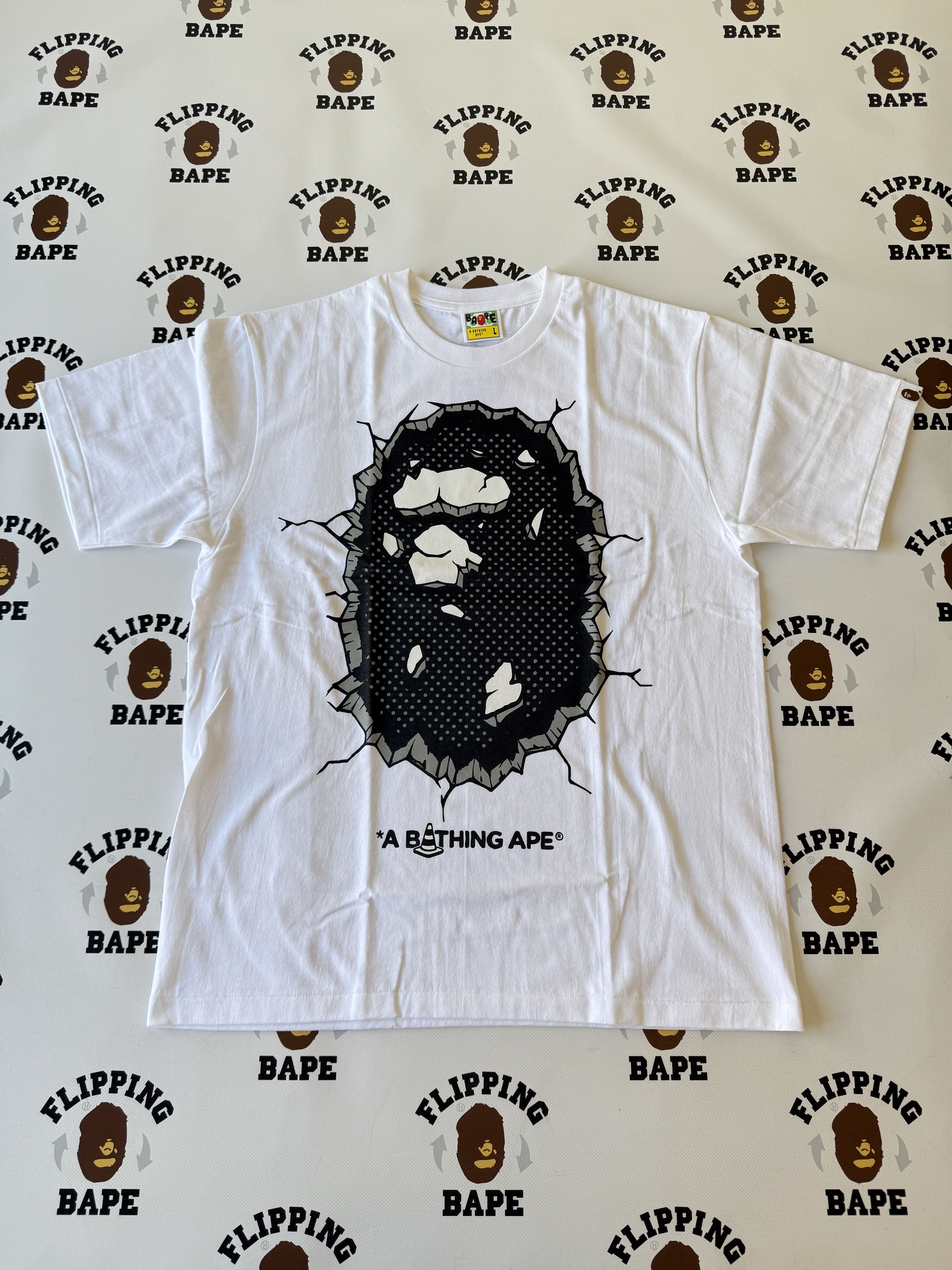 Bape × Joshua Vides BAPE GALLERY X Joshua Vides TEE Size US XL / EU 56 / 4 - 1 Thumbnail