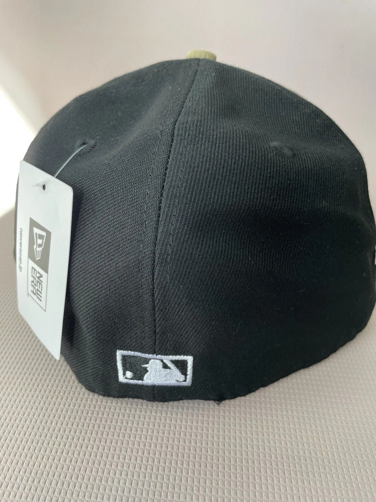 New Era 7 1/4 Arizona Diamondbacks 2001 World Series Fitted Hat Size ONE SIZE - 4 Thumbnail