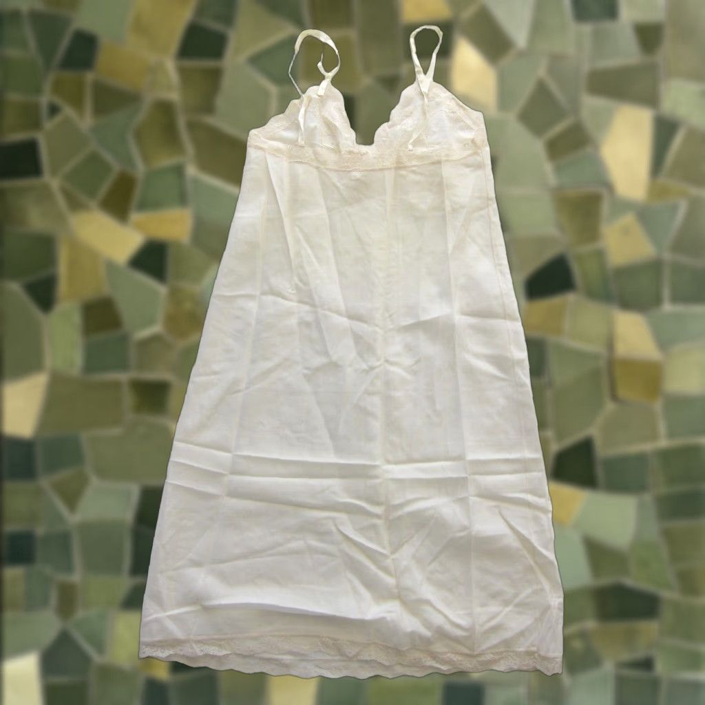 Vintage VINTAGE Barbizon Nylon Ivory Spaghetti Strap Camisole Chemise Slip Nightgown 34 Size ONE SIZE - 1 Thumbnail