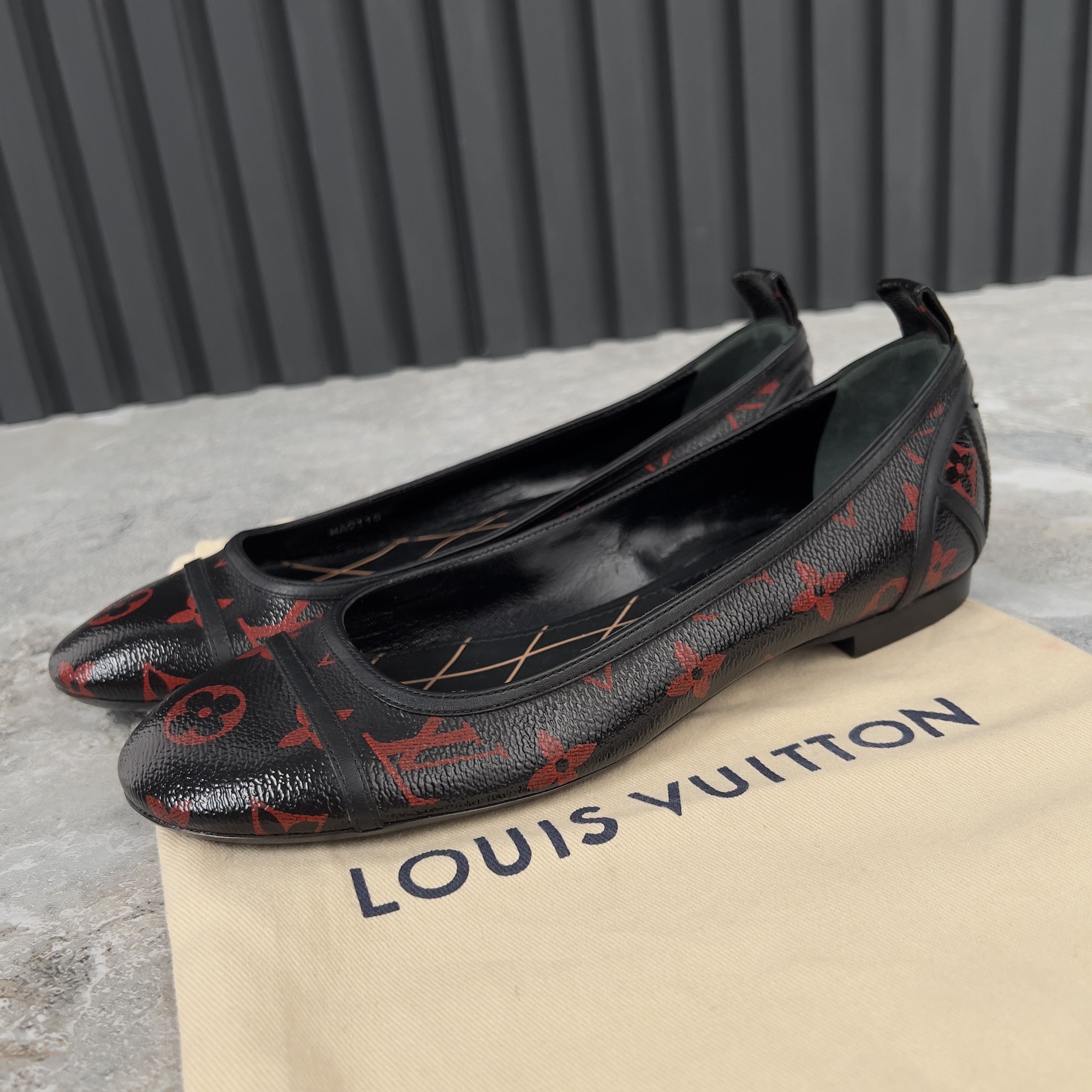 Louis Vuitton Infrarouge New Revival Monogram Canvas Ballet