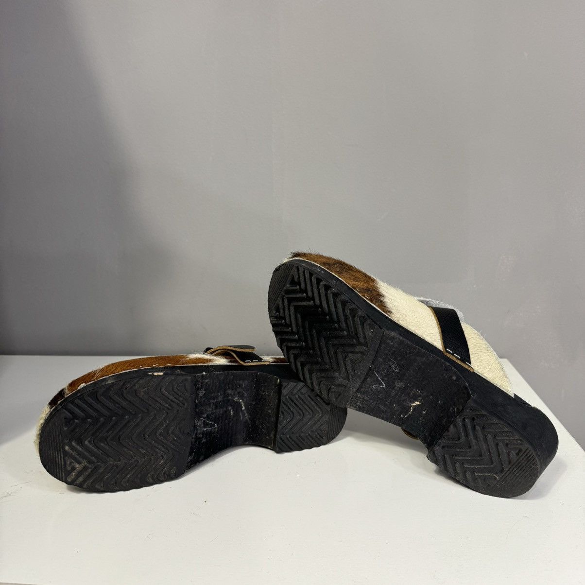 Leather Vintage Wooden Sole Clogs with Genuine Cowhide Leather Upper Size US 8 / EU 41 - 8 Thumbnail
