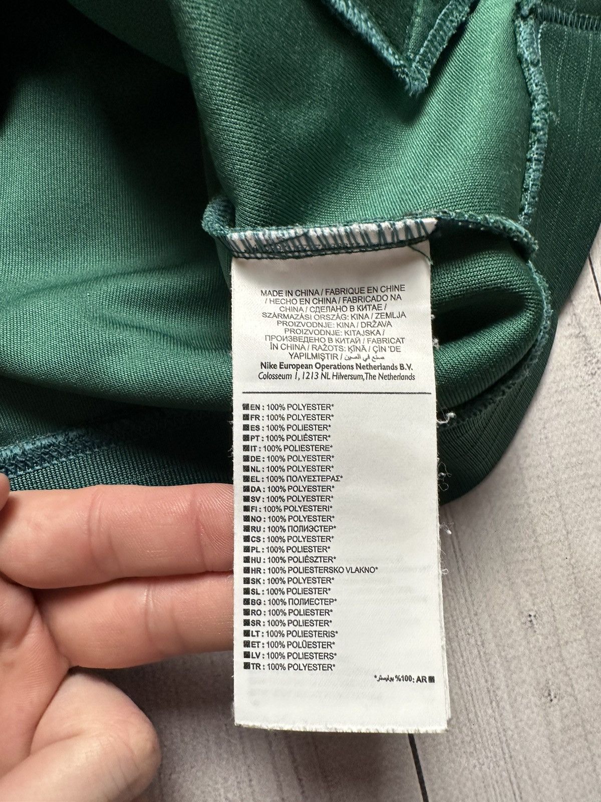Vintage Vintage Nike Celtic soccer track jacket size L logo green Size US L / EU 52-54 / 3 - 6 Thumbnail