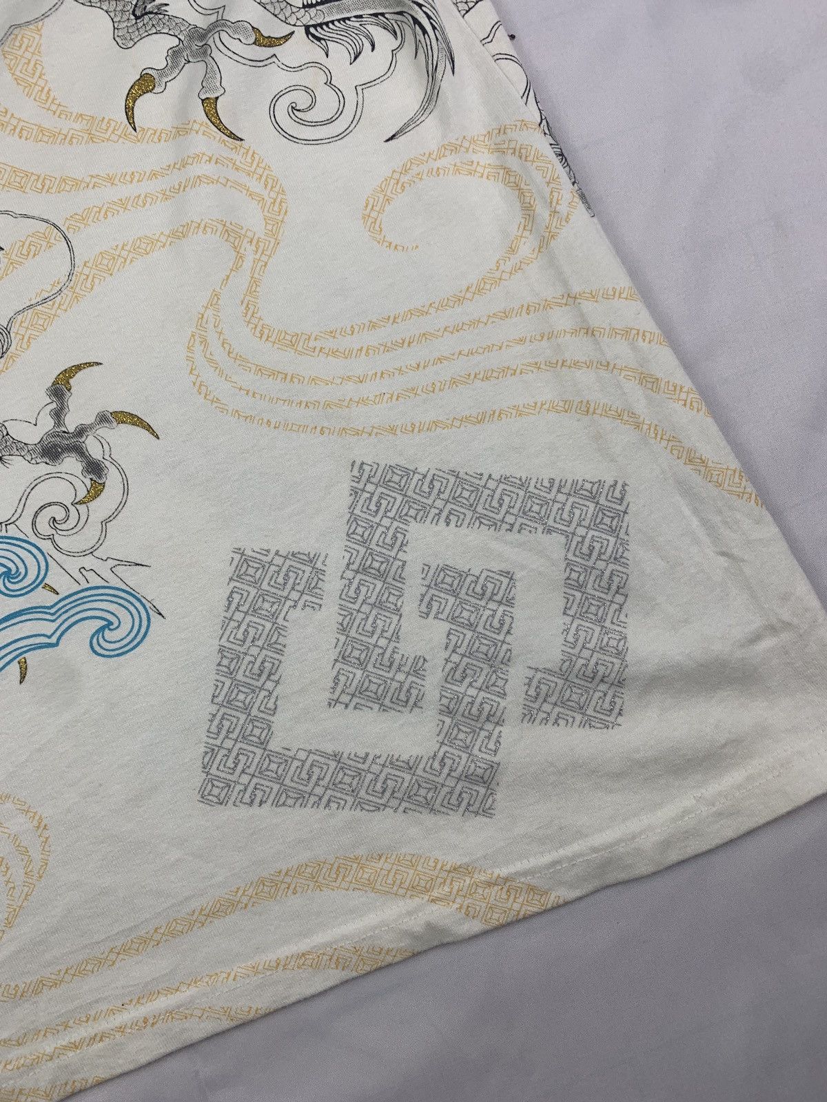 Japanese Brand 2000s Space Opera Japan Sukajan Dragons Over Graphic Top Size M / US 6-8 / IT 42-44 - 7 Thumbnail
