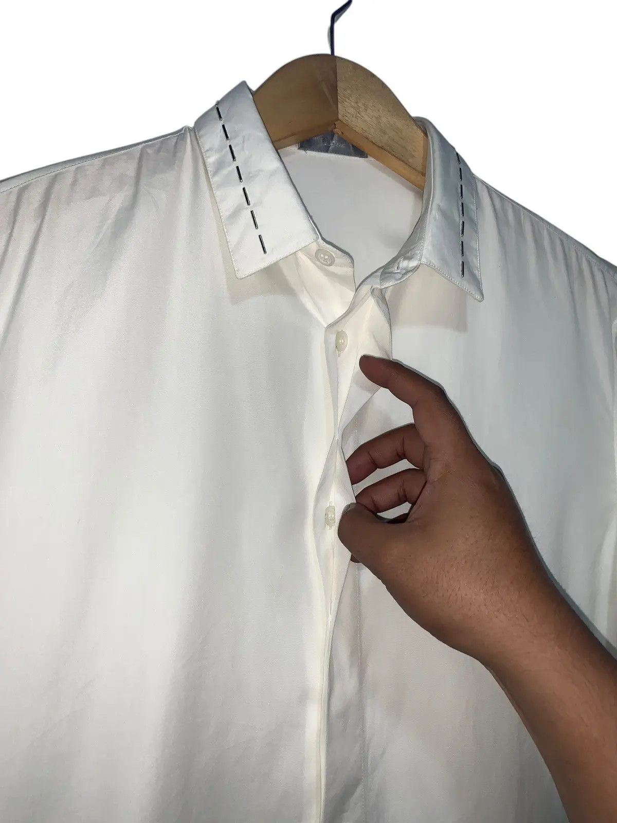Dior Dior Runaway Fw17 Embroidery metal collar hiddenbutton shirt Size US M / EU 48-50 / 2 - 6 Thumbnail