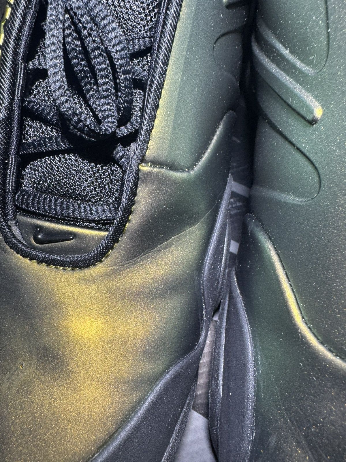 Nike × Supreme Nike x Supreme Air Zoom Courtposite Metallic Gold Size US 15 / EU 48 - 5 Thumbnail