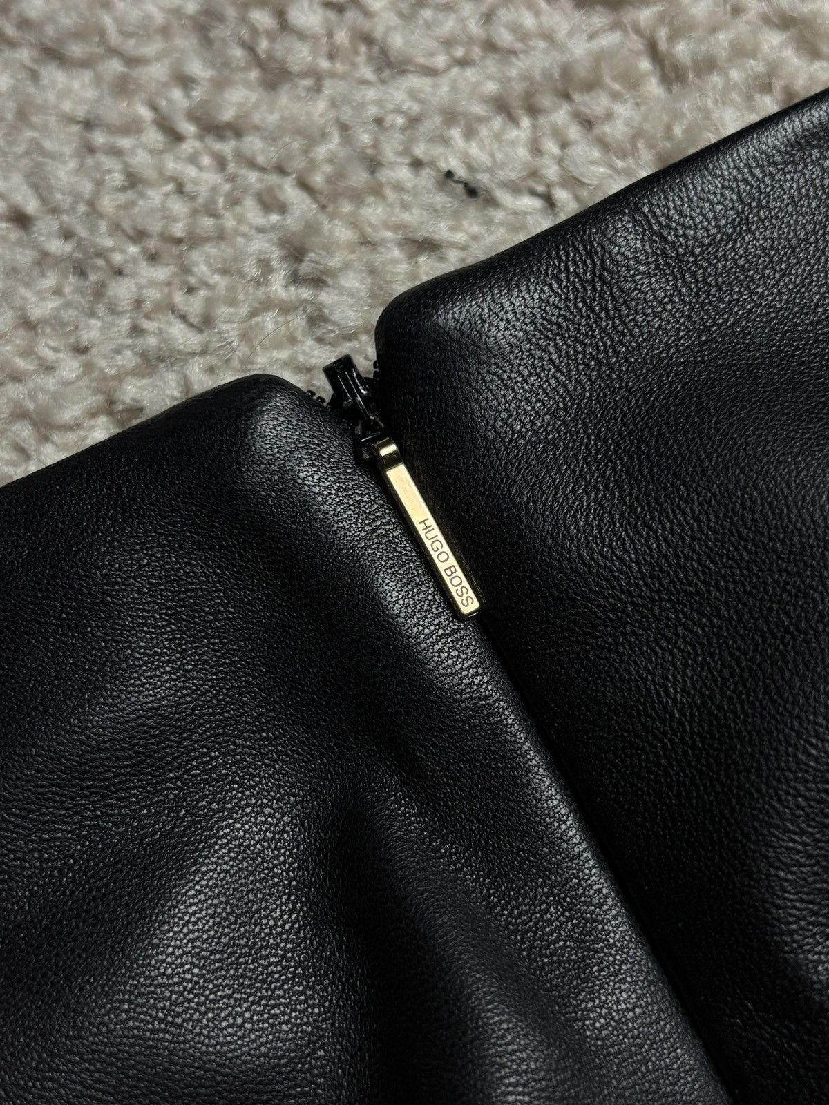 Hugo Boss Hugo Boss black leather midi pencil vintage skirt Size 28" / US 6 / IT 42 - 5 Thumbnail