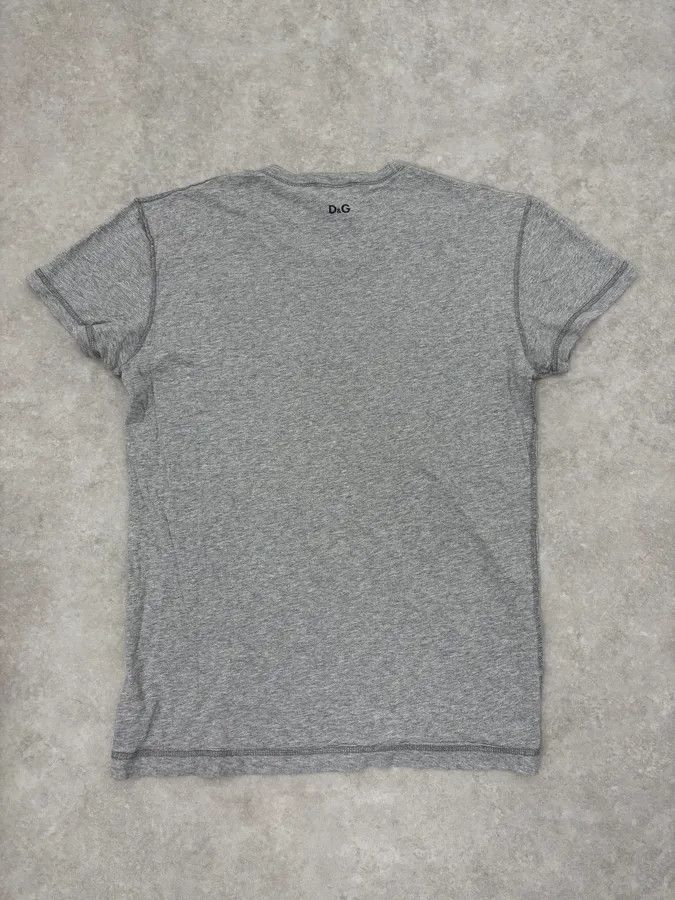 Dolce & Gabbana 2000s Dolce & Gabbana Woman Sunbathing Grey T-Shirt Size US S / EU 44-46 / 1 - 6 Thumbnail