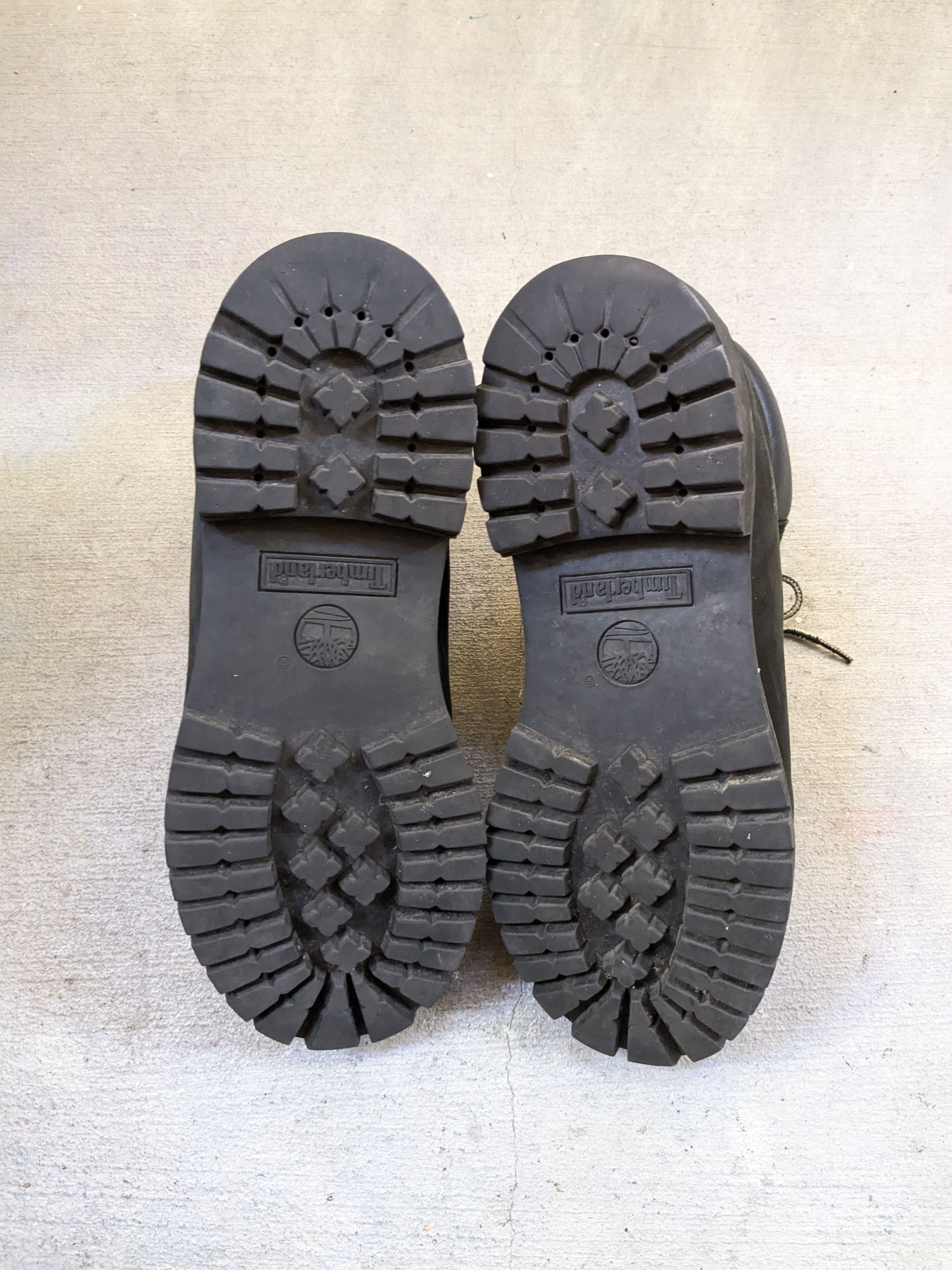 Timberland Timberland Boots Size 9.5 M Black Suede 6" Nubuck Suede Size US 9.5 / EU 42-43 - 14 Thumbnail