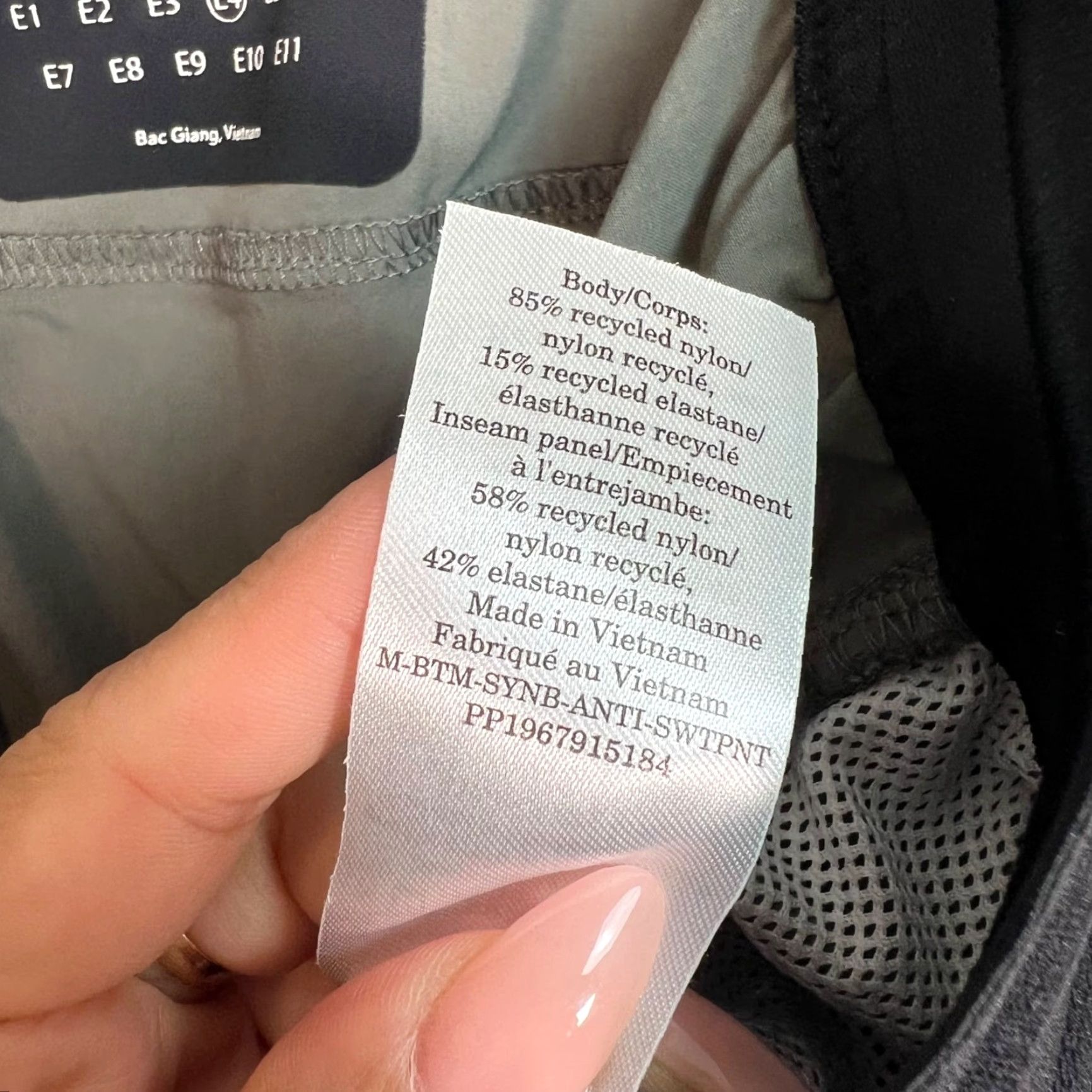 Everlane VINTAGE Everlane Womens Sweatpants Tapered Track Pants Medium Olive Green Nylon Elastane Casual Comfortable Size 32" / US 10 / IT 46 - 4 Thumbnail
