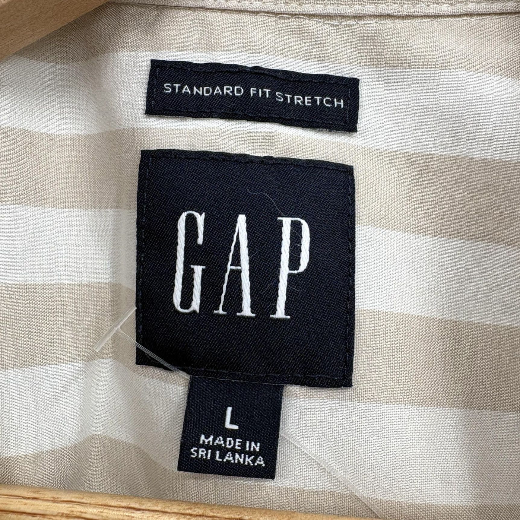 Gap Gap Shirt Mens Large Beige Khaki Stripe Short Sleeve Button-Up Poplin Stretch Size US L / EU 52-54 / 3 - 4 Thumbnail