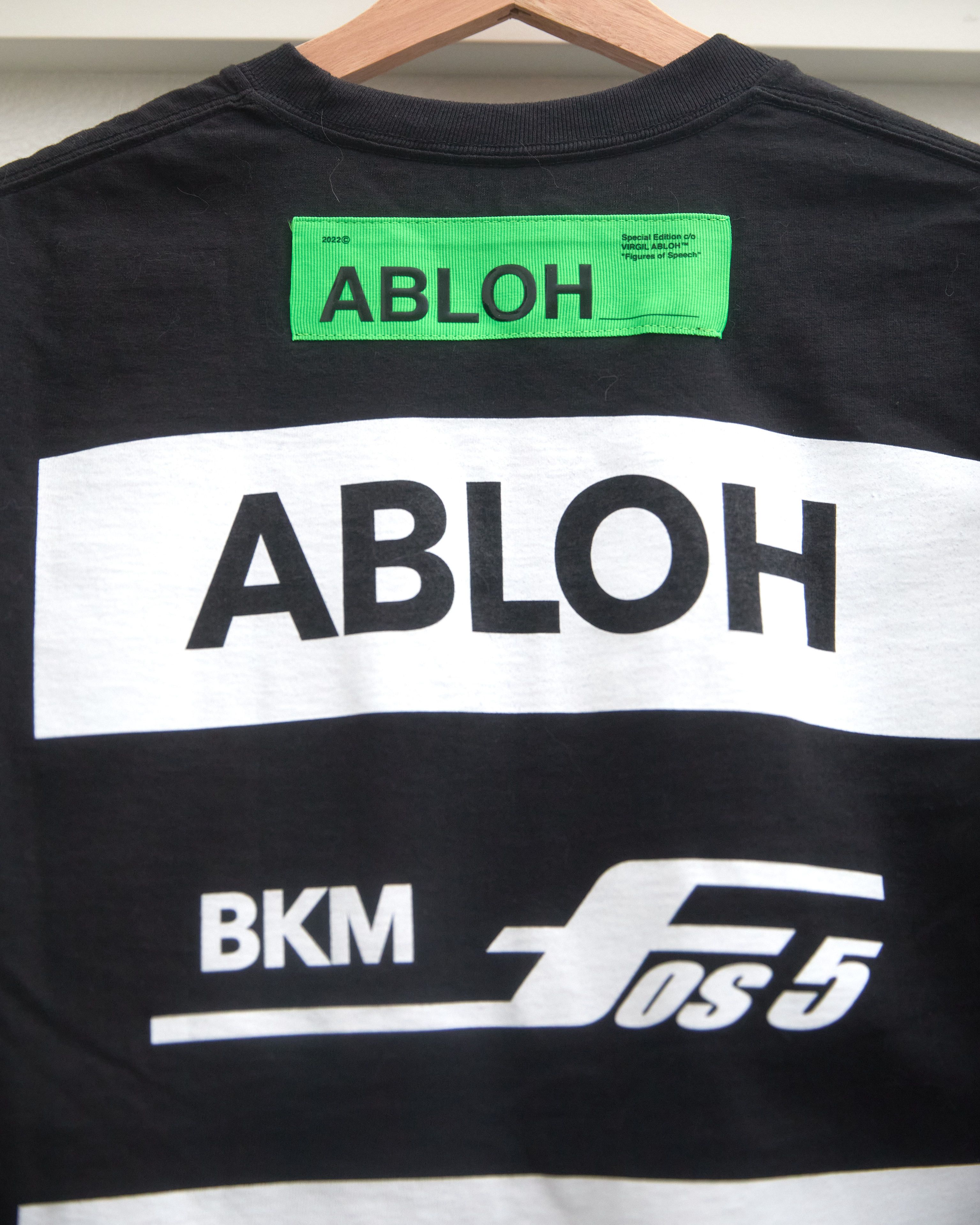 Champion × Virgil Abloh Virgil Abloh + Champion Size US S / EU 44-46 / 1 - 5 Thumbnail