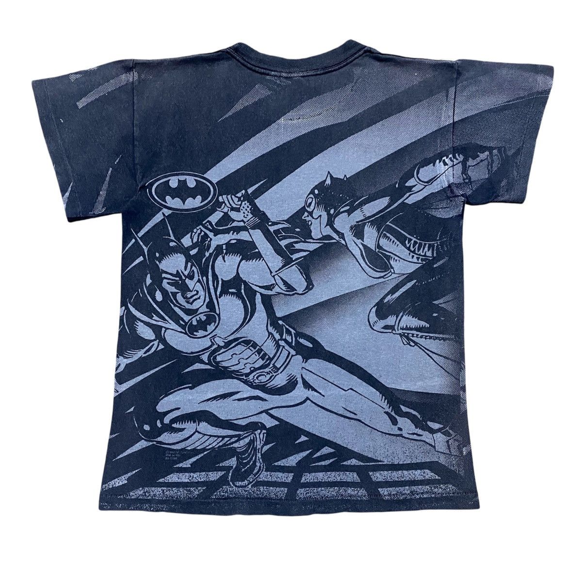 DC Comics × Vintage Rare‼️🔥Vintage Batman X Cat Woman Full Print For Kids T-Shirt Size US XXS / EU 40 - 2 Thumbnail