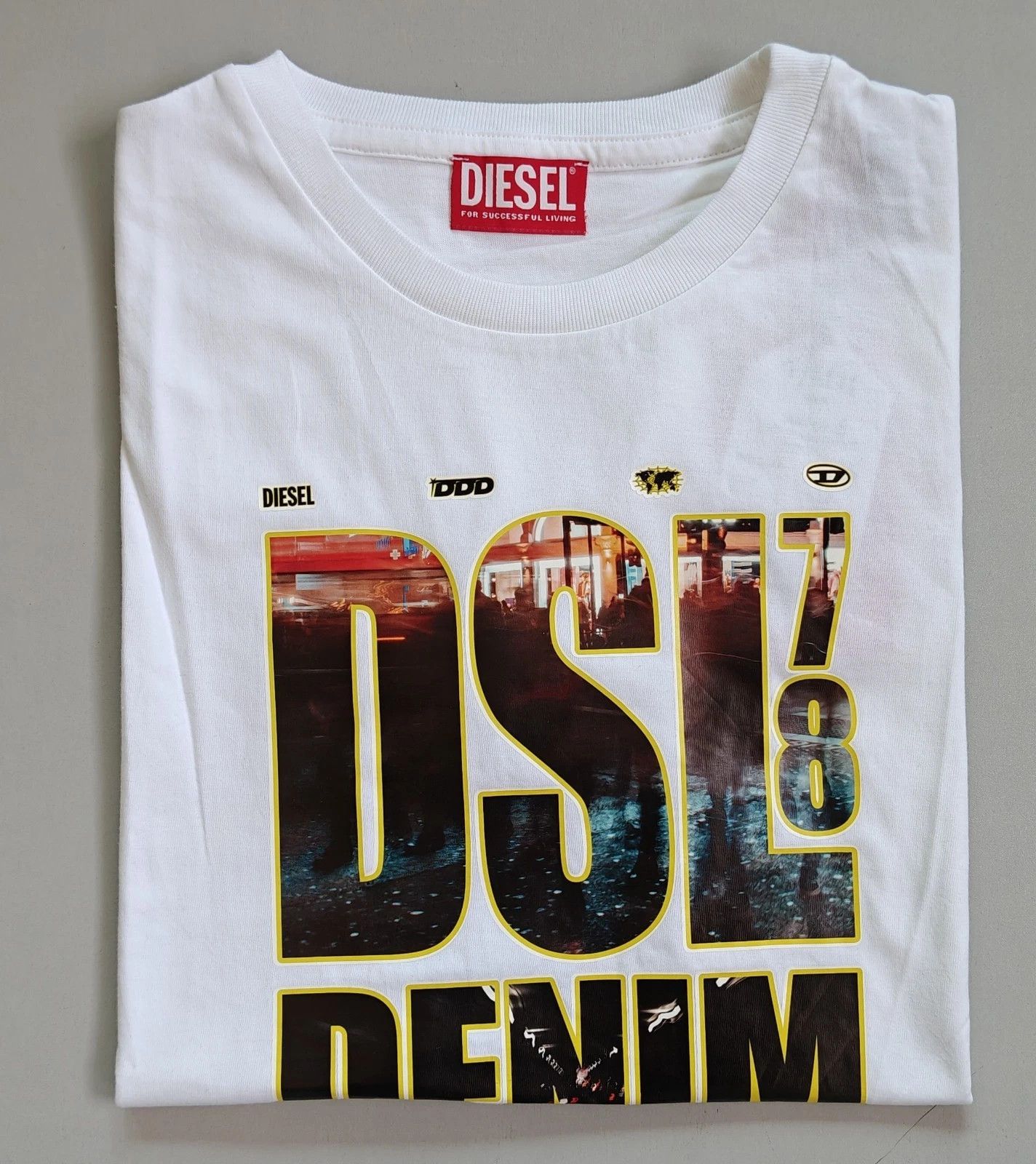 Diesel DIESEL White T-shirt with DSL 78 Denim print T 4171 Size US S / EU 44-46 / 1 - 1 Thumbnail