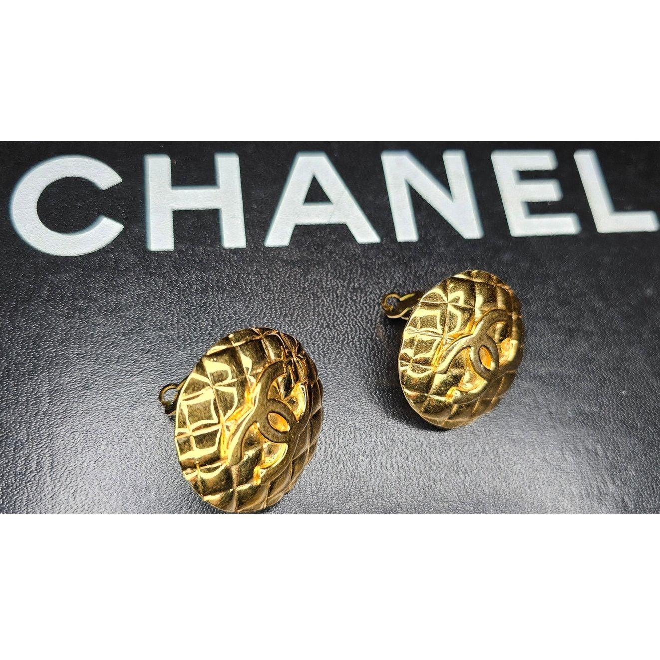 Chanel CHANEL Vintage Round Coco Large Earrings Gold Quilted Size ONE SIZE - 7 Thumbnail